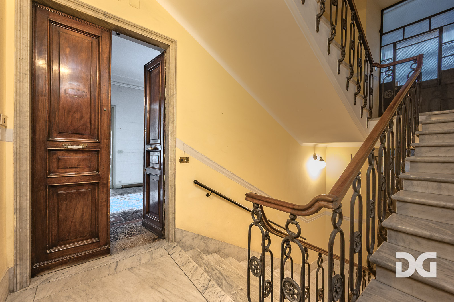 Immobiliare Del Guasta CORSO CARBONARA – PRESTIGIOSI MQ. 213 
