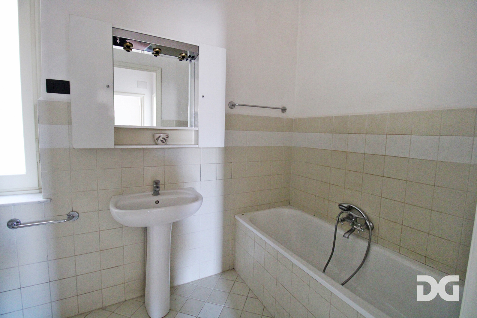 Immobiliare Del Guasta ALBARO – VIA TRENTO ORDINATI MQ. 116 