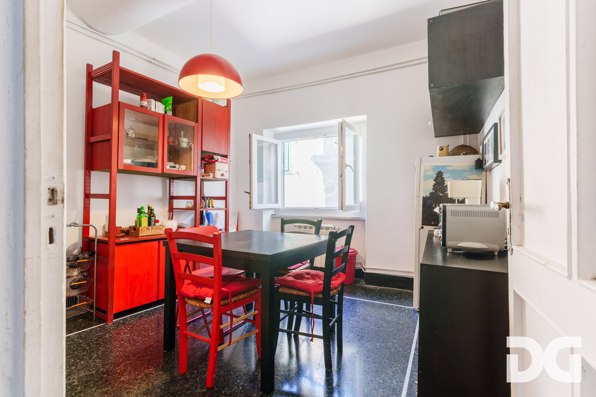 Immobiliare Del Guasta CENTRO STORICO – VICO CASANA LUMINOSI MQ. 68 CON TERRAZZINO