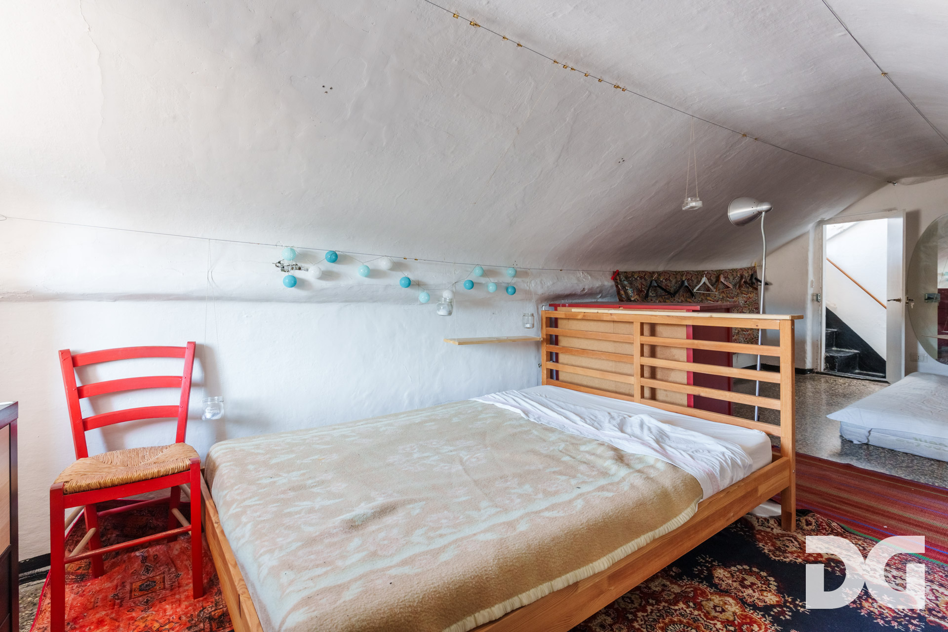 Immobiliare Del Guasta CENTRO STORICO – VICO CASANA LUMINOSI MQ. 68 CON TERRAZZINO