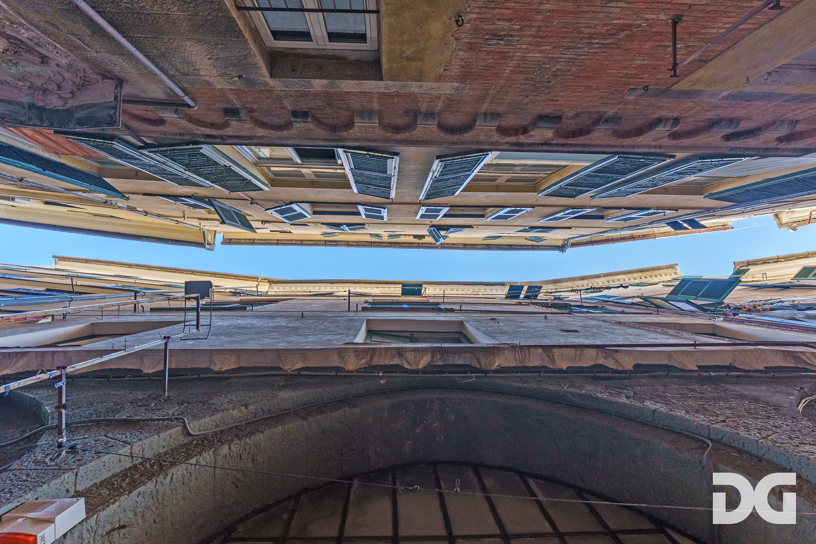 Immobiliare Del Guasta CENTRO STORICO – VICO CASANA LUMINOSI MQ. 68 CON TERRAZZINO