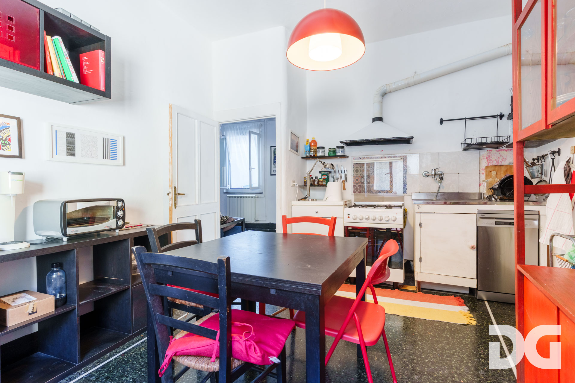 Immobiliare Del Guasta CENTRO STORICO – VICO CASANA LUMINOSI MQ. 68 CON TERRAZZINO