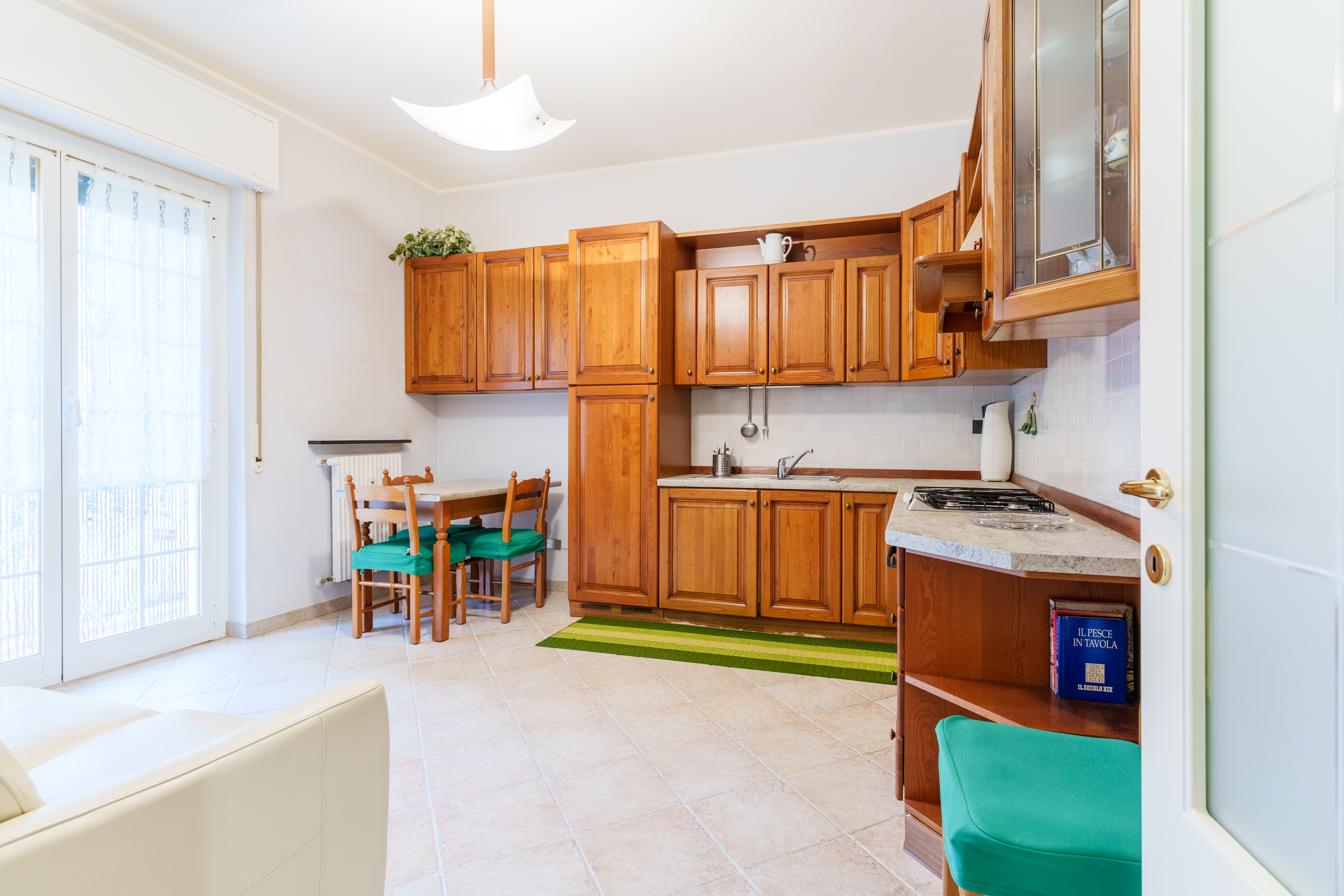 Immobiliare Del Guasta SAN FRUTTUOSO – VIA MANUZIO LUMINOSI MQ. 70 CON BALCONE