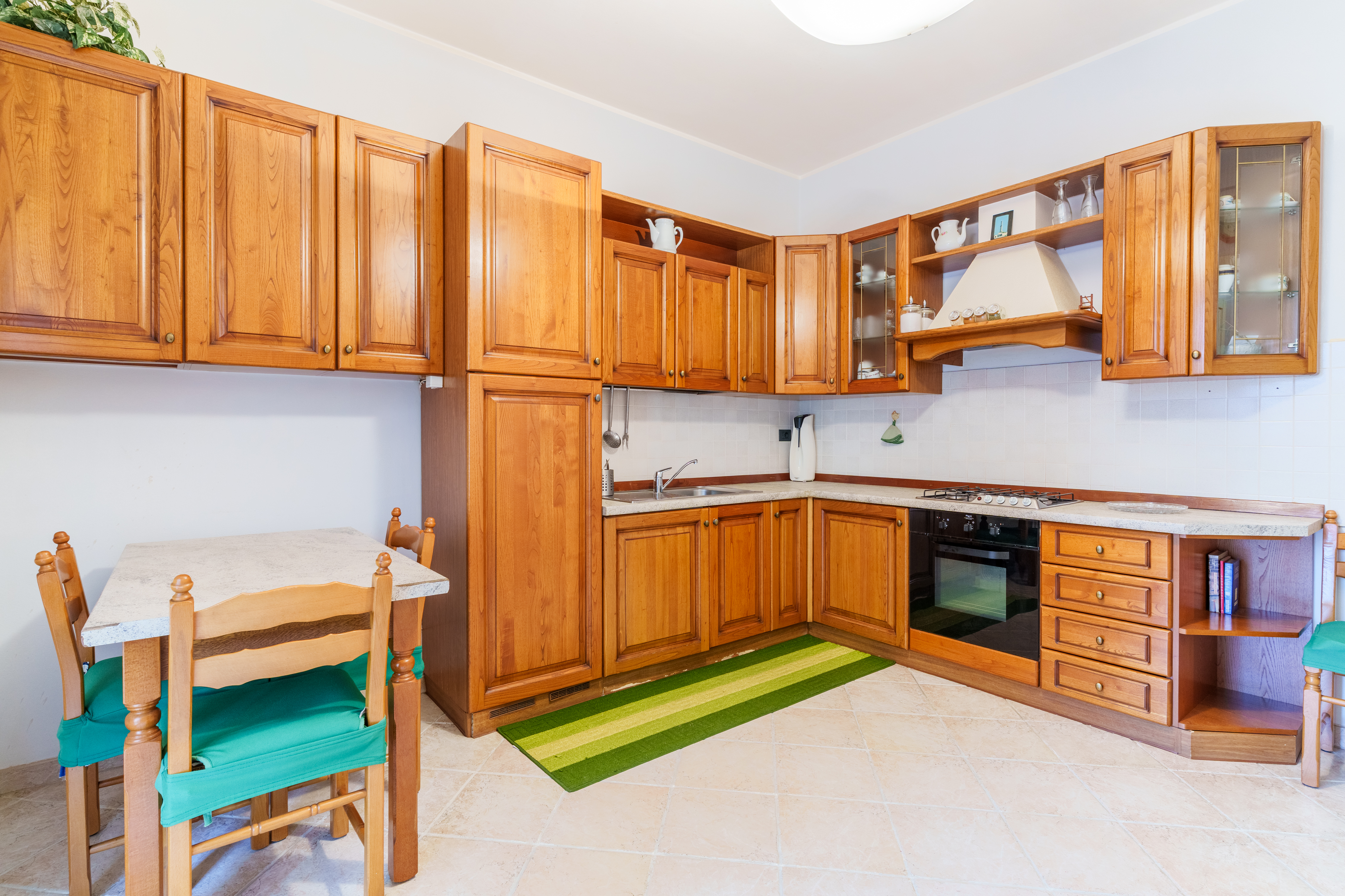 Immobiliare Del Guasta SAN FRUTTUOSO – VIA MANUZIO LUMINOSI MQ. 70 CON BALCONE