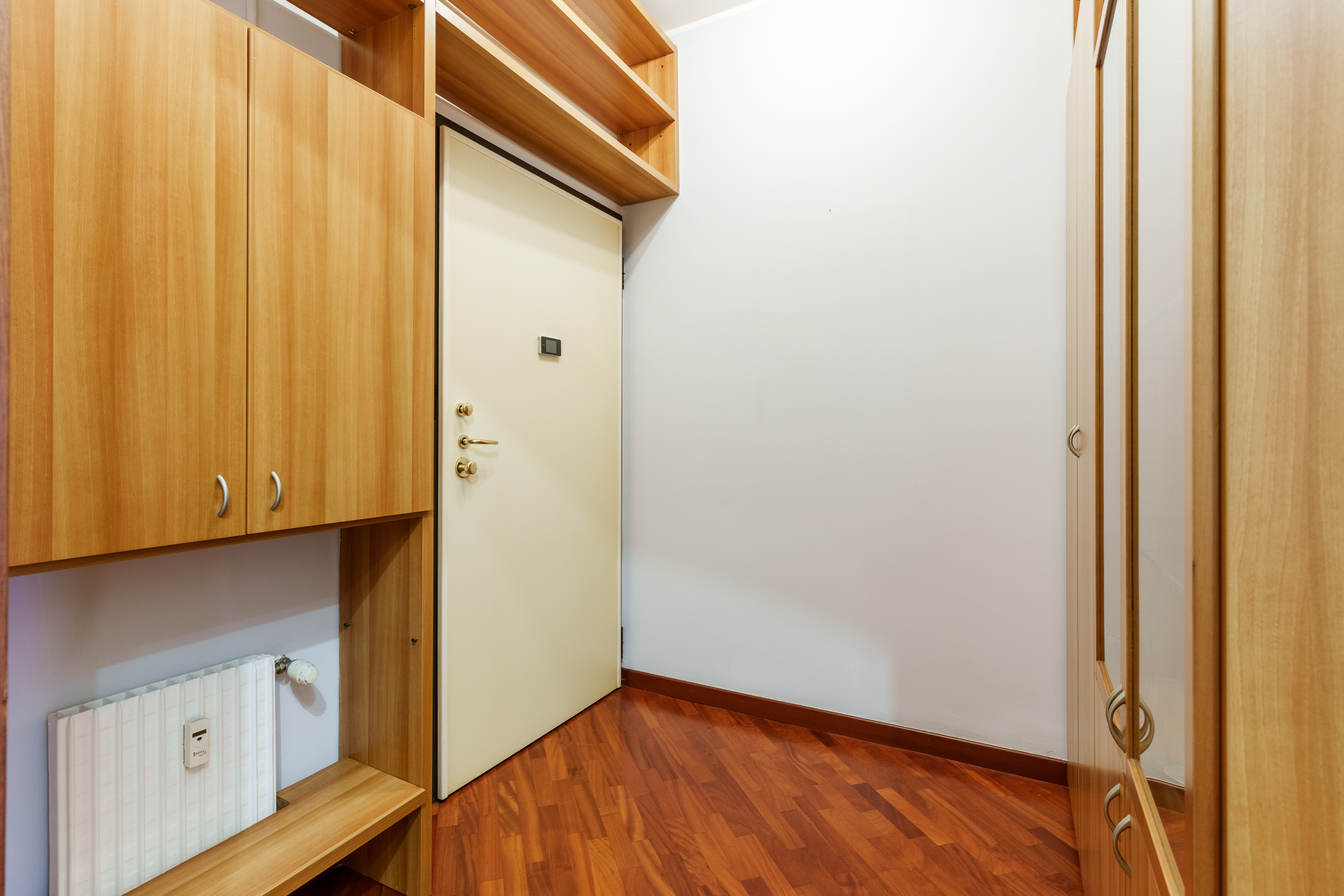 Immobiliare Del Guasta SAN FRUTTUOSO – VIA MANUZIO LUMINOSI MQ. 70 CON BALCONE