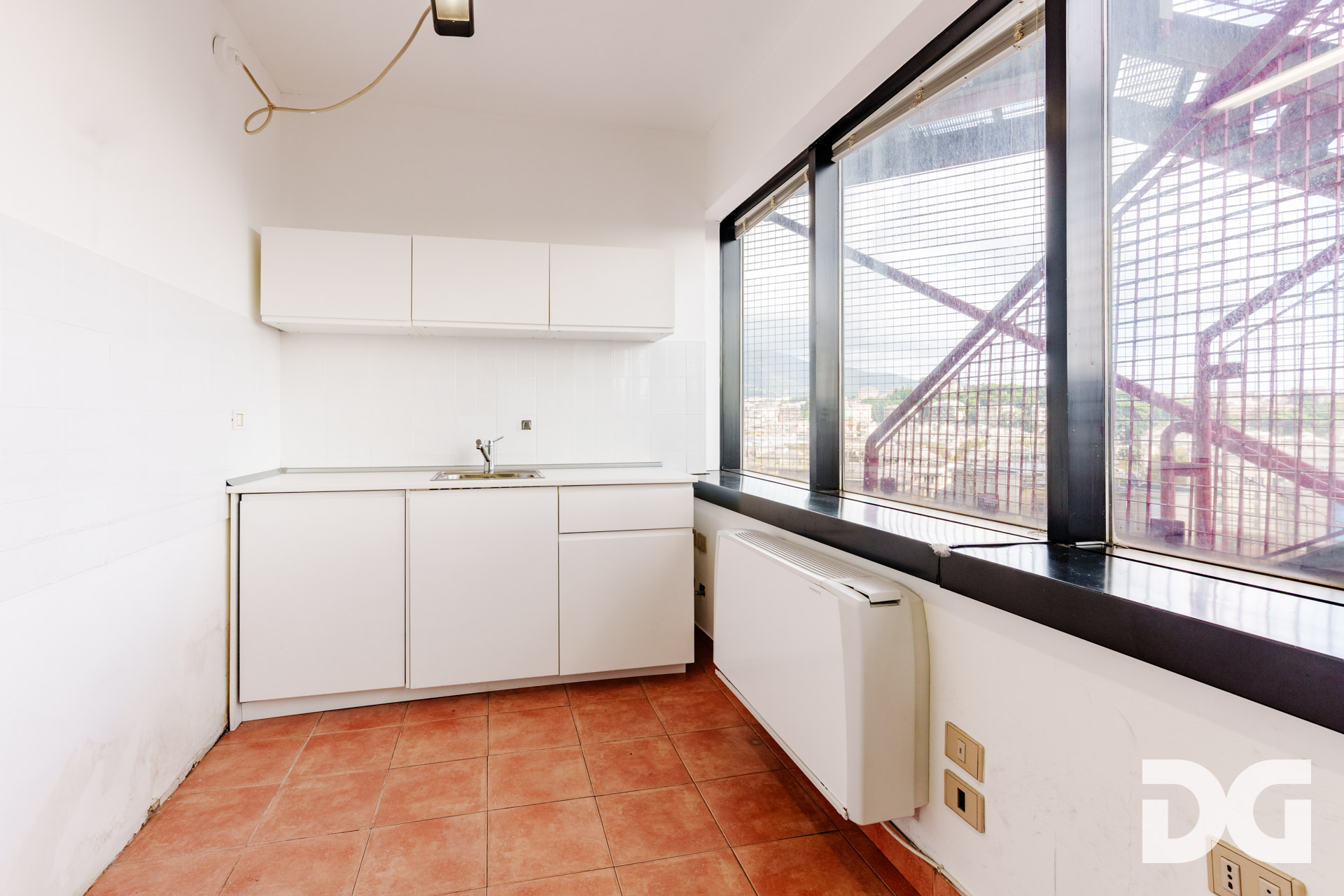 Immobiliare Del Guasta CORTE LAMBRUSCHINI UFFICIO PANORAMICISSIMO MQ 180 CON 4 POSTI AUTI