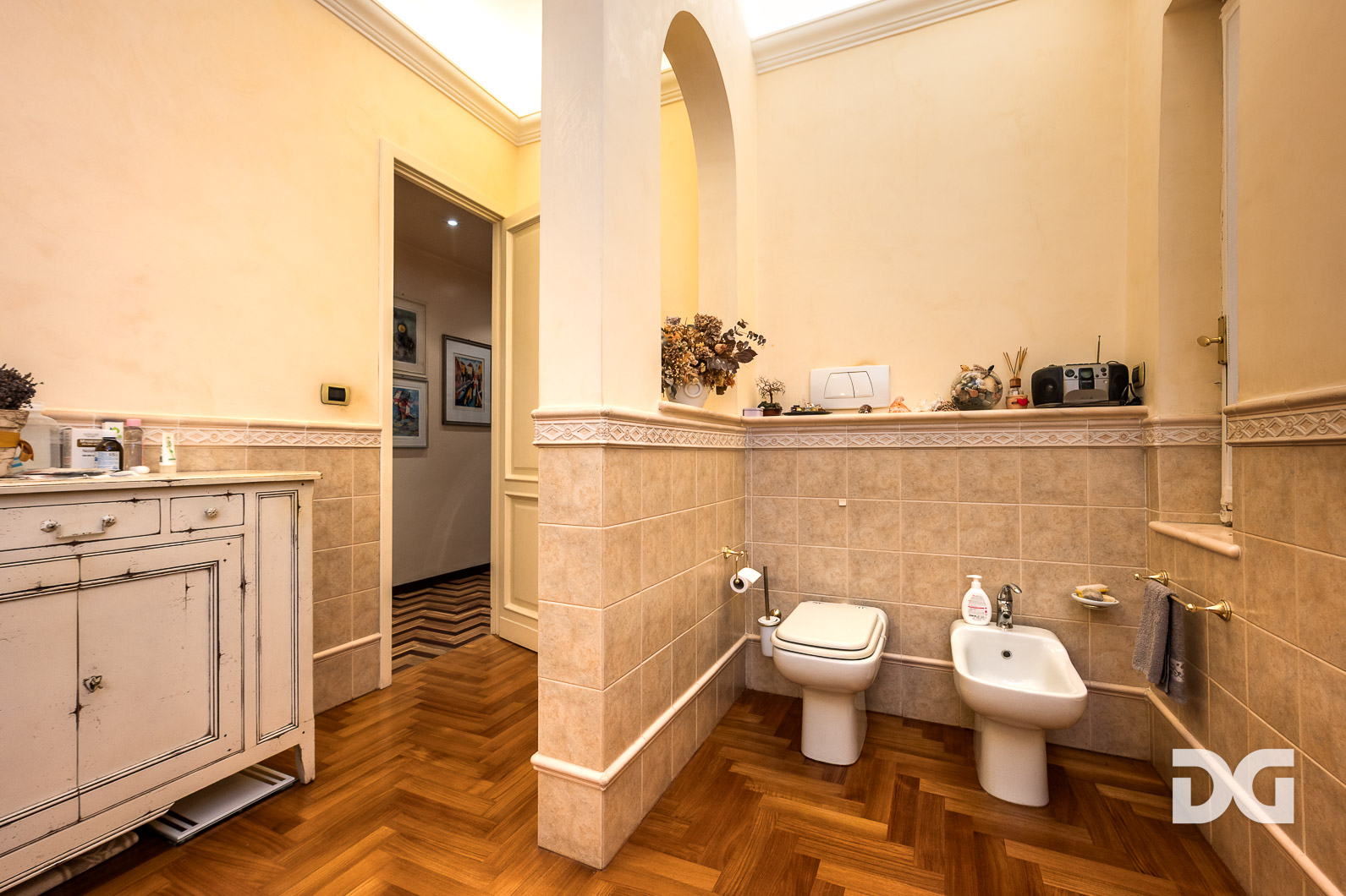Immobiliare Del Guasta VIA BRIGATA LIGURIA – PRESTIGIOSI MQ. 196 CON TERRAZZO 