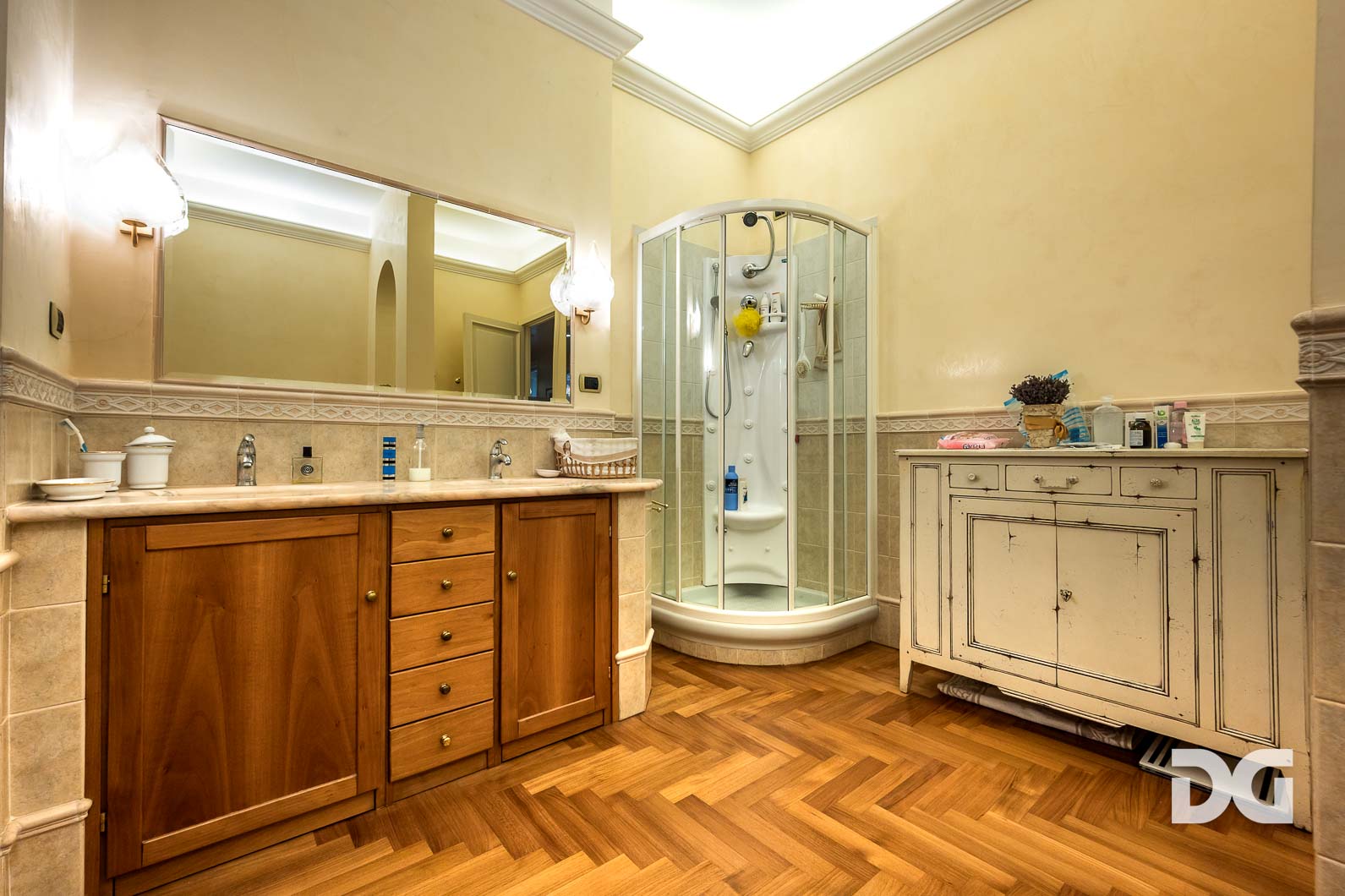 Immobiliare Del Guasta VIA BRIGATA LIGURIA – PRESTIGIOSI MQ. 196 CON TERRAZZO 
