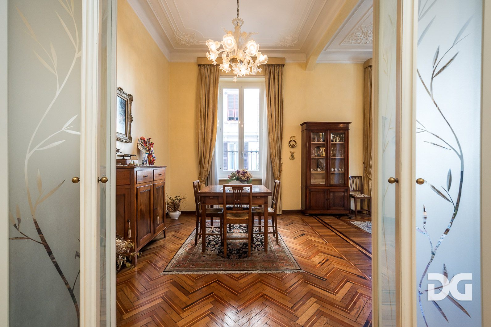 Immobiliare Del Guasta VIA BRIGATA LIGURIA – PRESTIGIOSI MQ. 196 CON TERRAZZO 