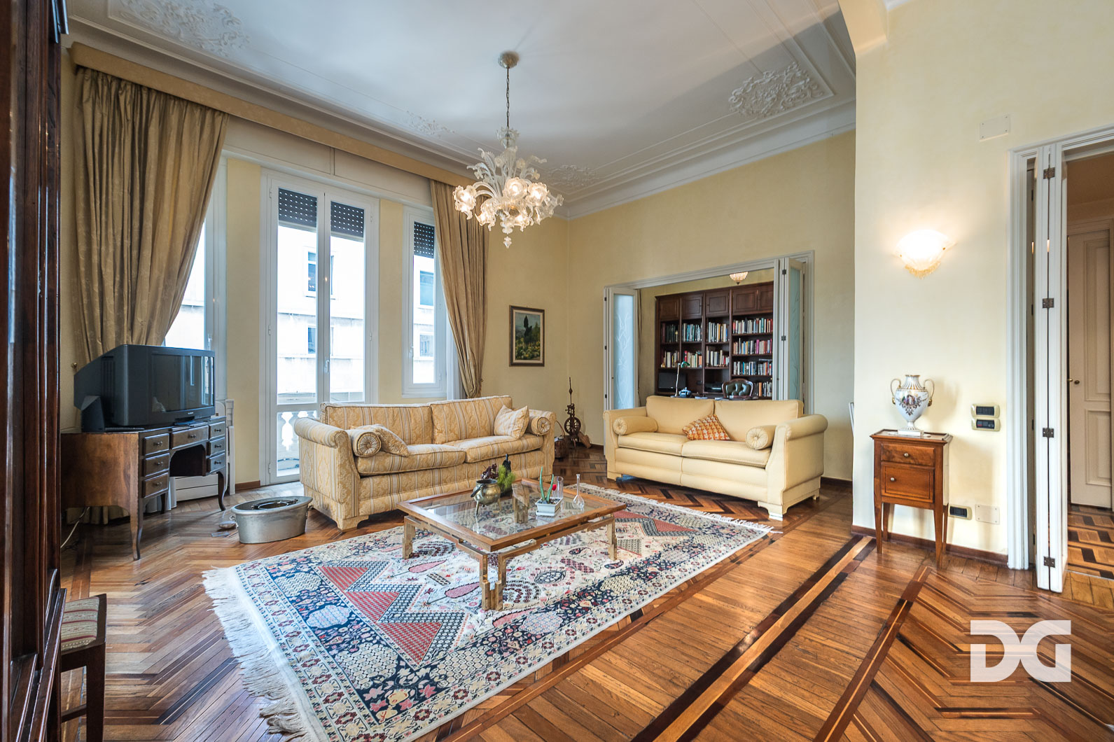 Immobiliare Del Guasta VIA BRIGATA LIGURIA – PRESTIGIOSI MQ. 196 CON TERRAZZO 
