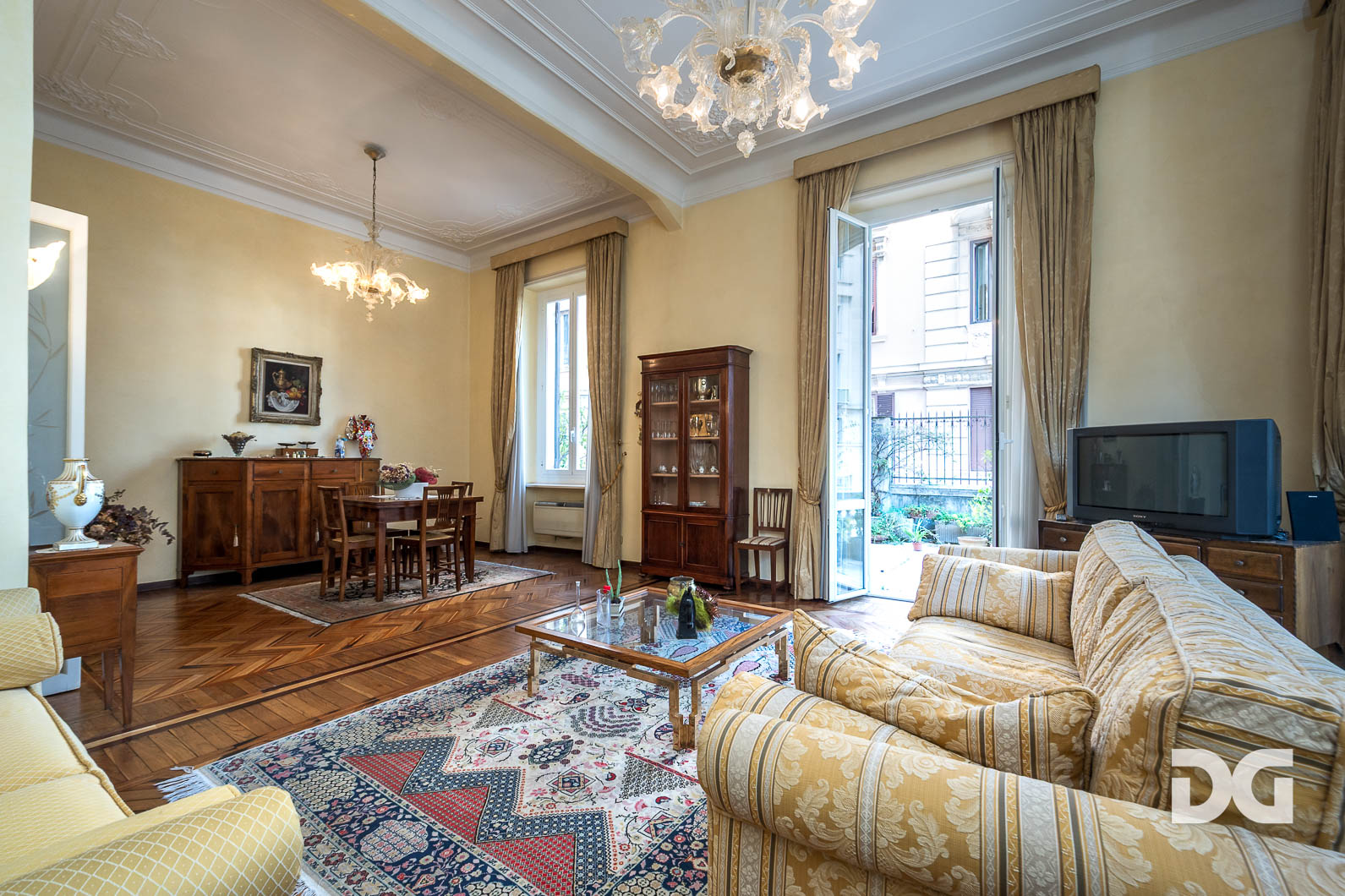 Immobiliare Del Guasta VIA BRIGATA LIGURIA – PRESTIGIOSI MQ. 196 CON TERRAZZO 