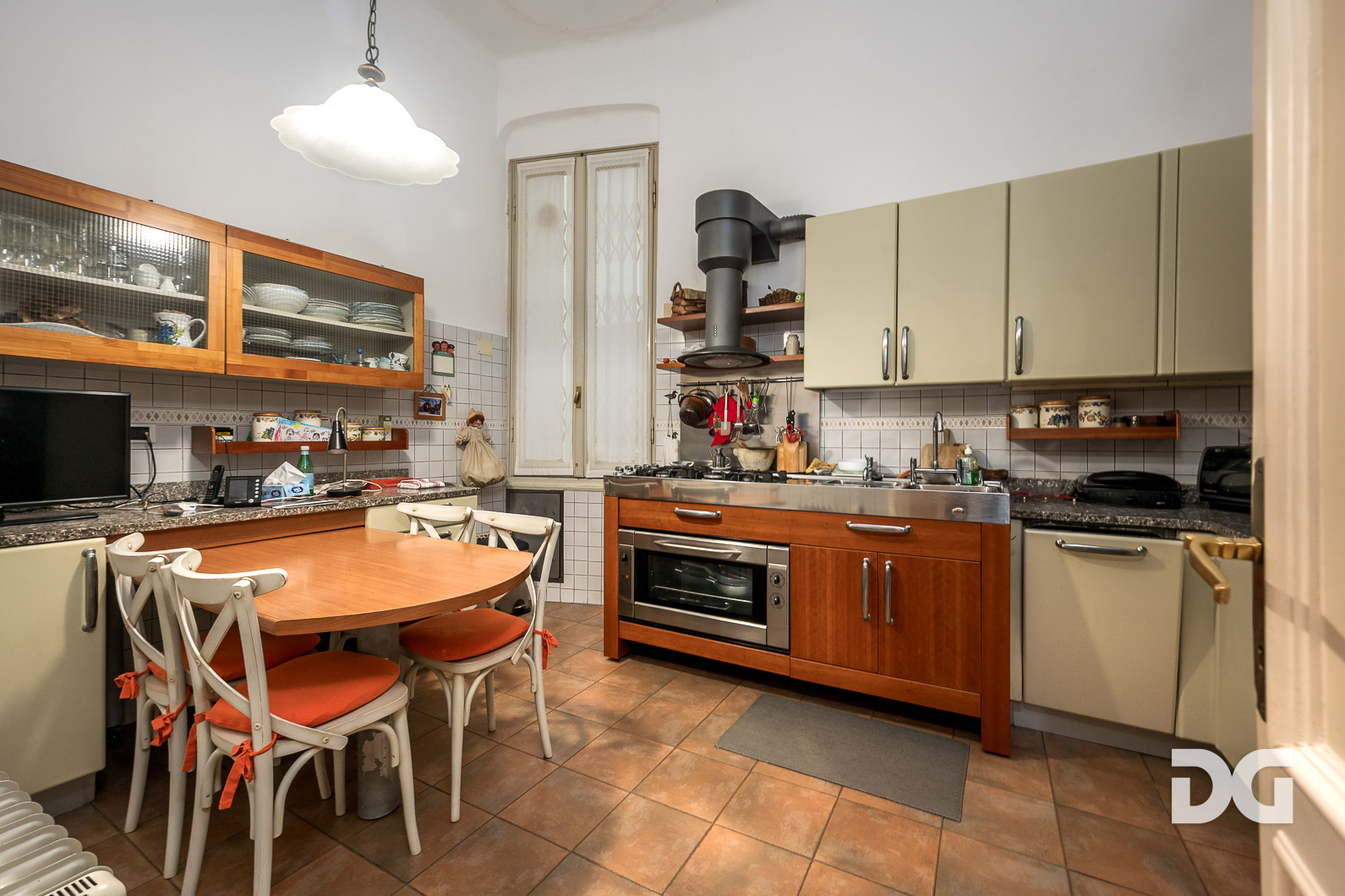 Immobiliare Del Guasta VIA BRIGATA LIGURIA – PRESTIGIOSI MQ. 196 CON TERRAZZO 