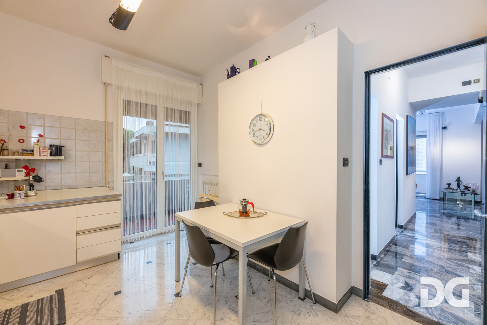 Immobiliare Del Guasta ALBARO – VIA RIESE ELEGANTI MQ. 138 CON MANSARDA VIVIBILE E BOX 