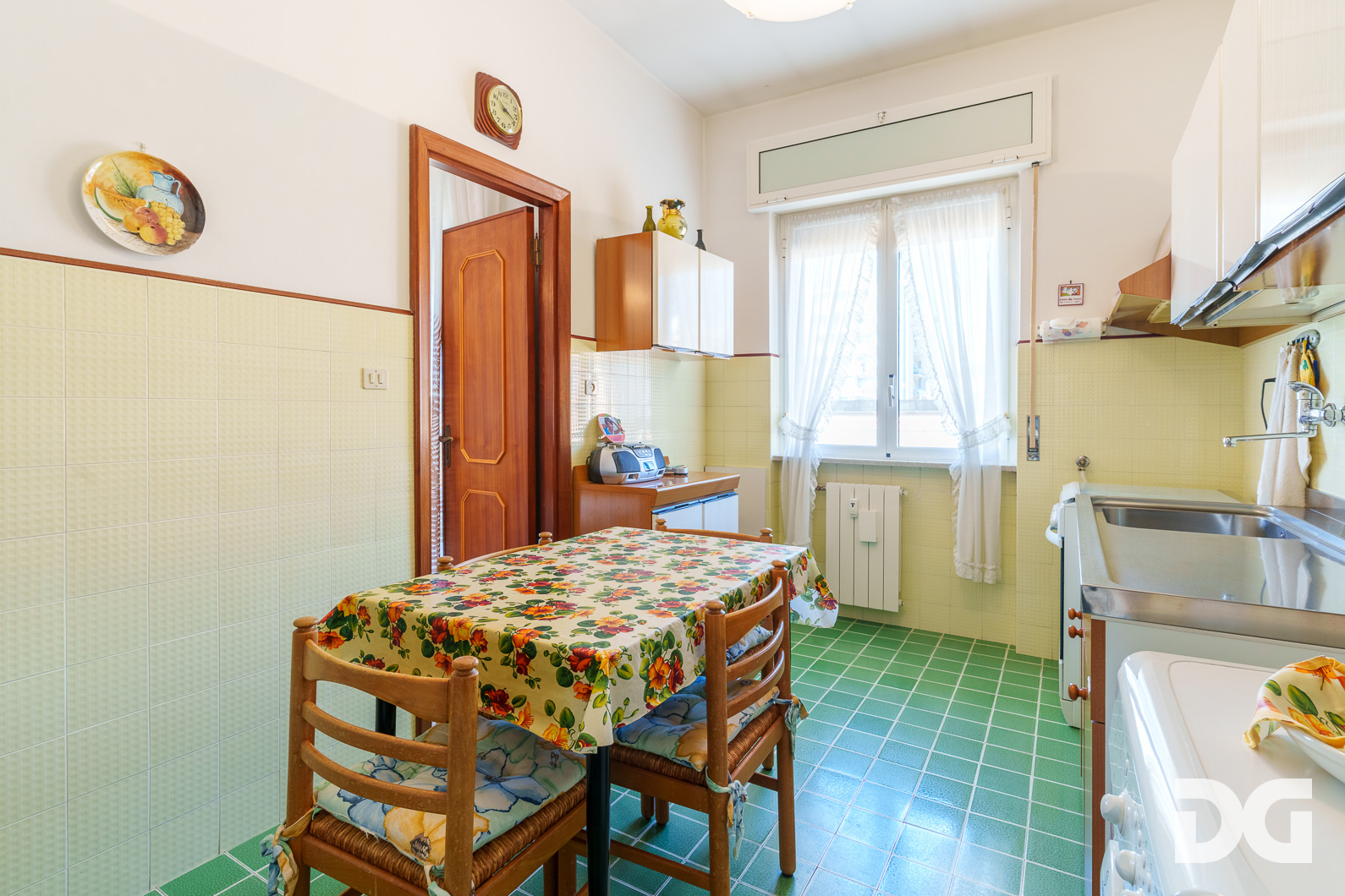 Immobiliare Del Guasta SESTRI PONENTE – VIA RAVASCHIO LUMINOSI MQ. 71