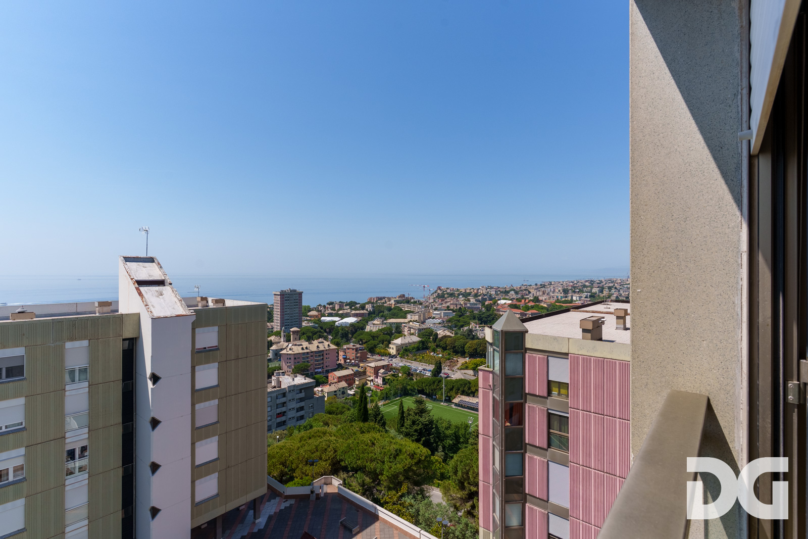 Immobiliare Del Guasta QUARTO – VIA DELLE ERICHE PANORAMICISSIMI MQ 104 VISTA MARE, TERRAZZO