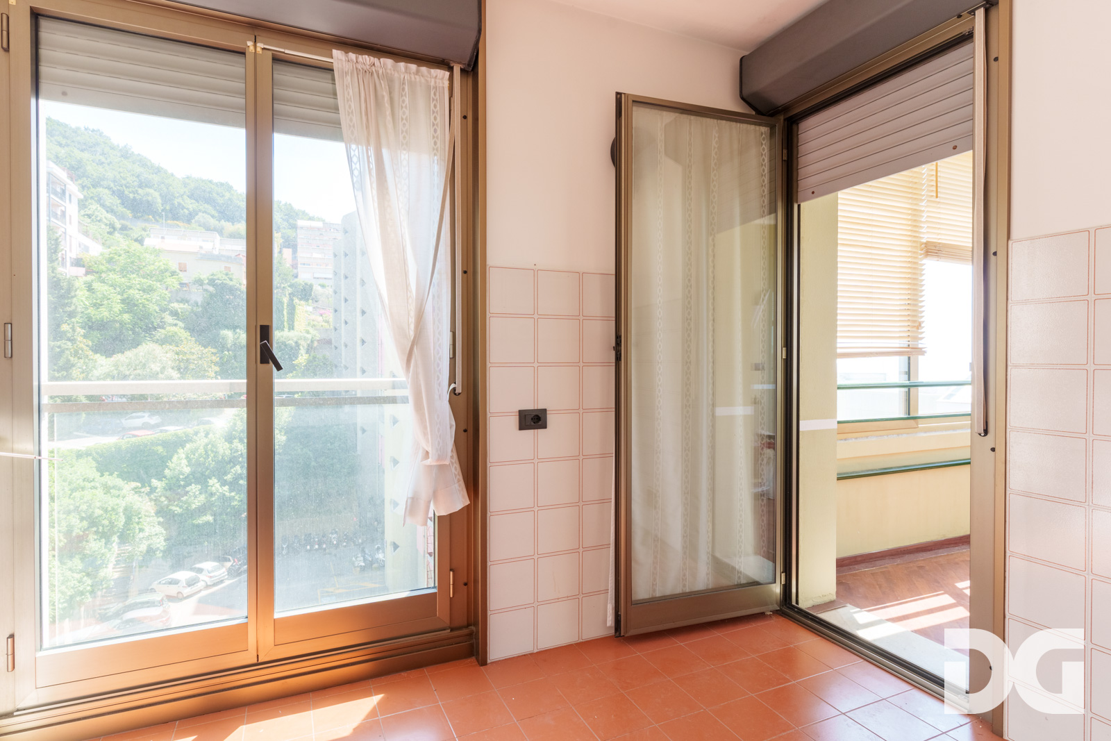 Immobiliare Del Guasta QUARTO – VIA DELLE ERICHE PANORAMICISSIMI MQ 104 VISTA MARE, TERRAZZO