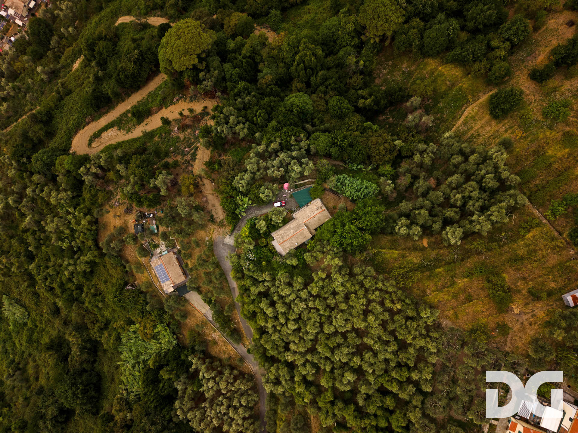 Immobiliare Del Guasta LEIVI – CASA INDIPENDENTE MQ. 205 CON TERRAZZO E BOX 