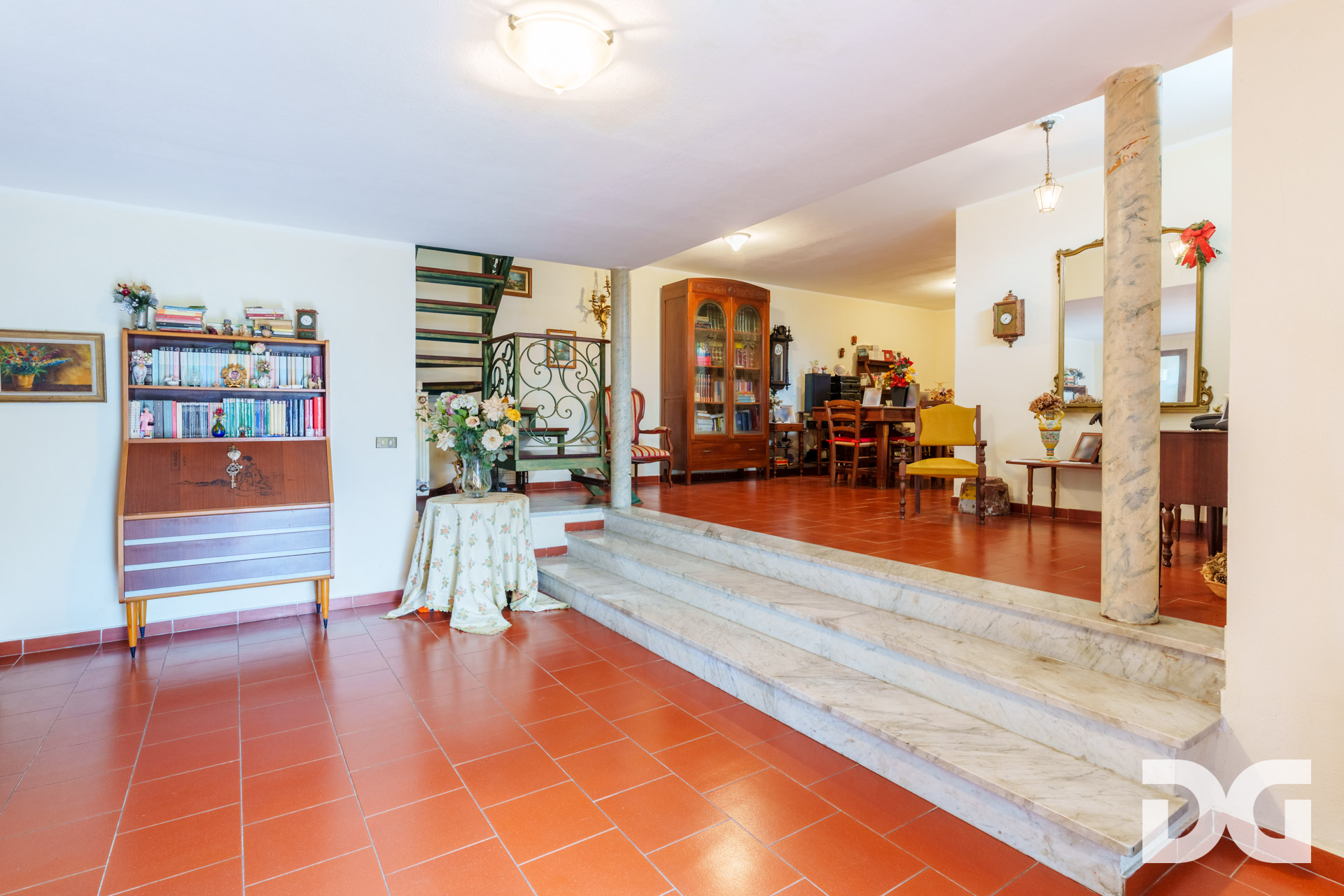 Immobiliare Del Guasta LEIVI – CASA INDIPENDENTE MQ. 205 CON TERRAZZO E BOX 