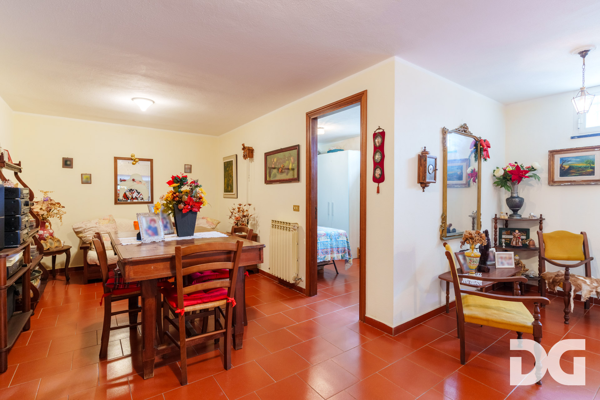 Immobiliare Del Guasta LEIVI – CASA INDIPENDENTE MQ. 205 CON TERRAZZO E BOX 