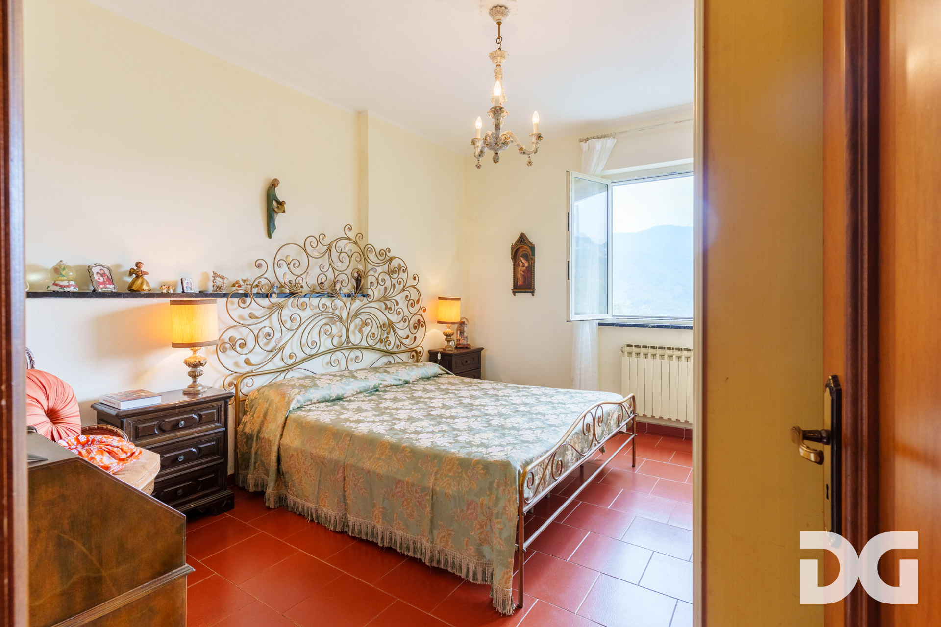 Immobiliare Del Guasta LEIVI – CASA INDIPENDENTE MQ. 205 CON TERRAZZO E BOX 