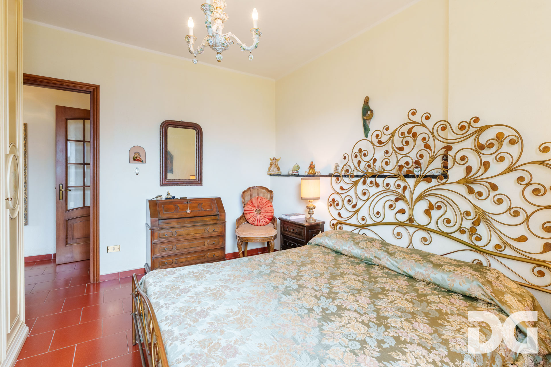 Immobiliare Del Guasta LEIVI – CASA INDIPENDENTE MQ. 205 CON TERRAZZO E BOX 