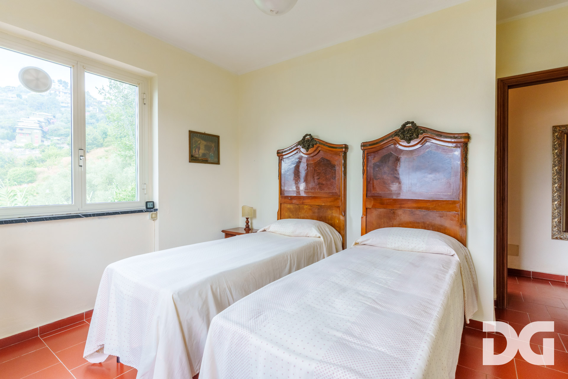 Immobiliare Del Guasta LEIVI – CASA INDIPENDENTE MQ. 205 CON TERRAZZO E BOX 