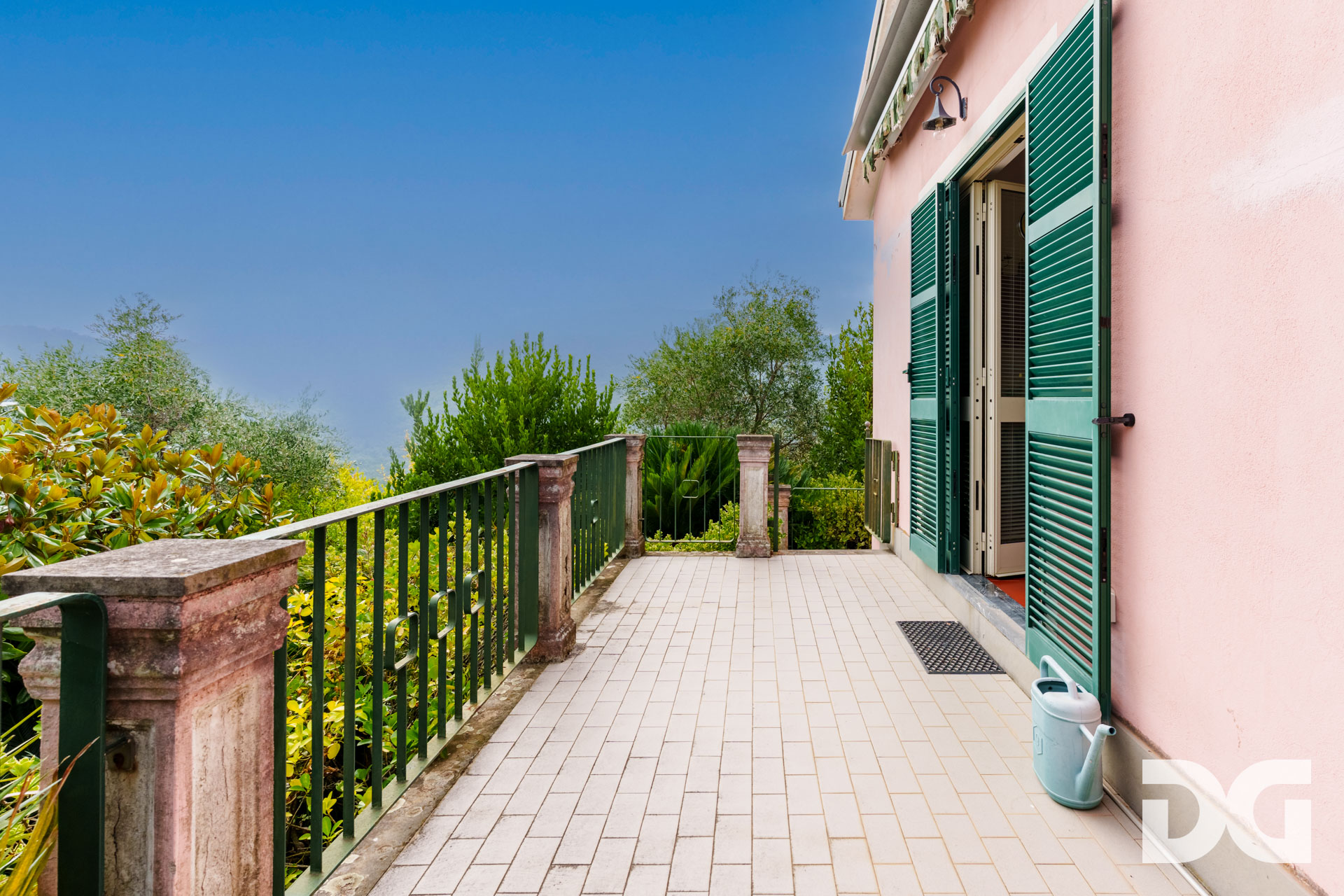 Immobiliare Del Guasta LEIVI – CASA INDIPENDENTE MQ. 205 CON TERRAZZO E BOX 