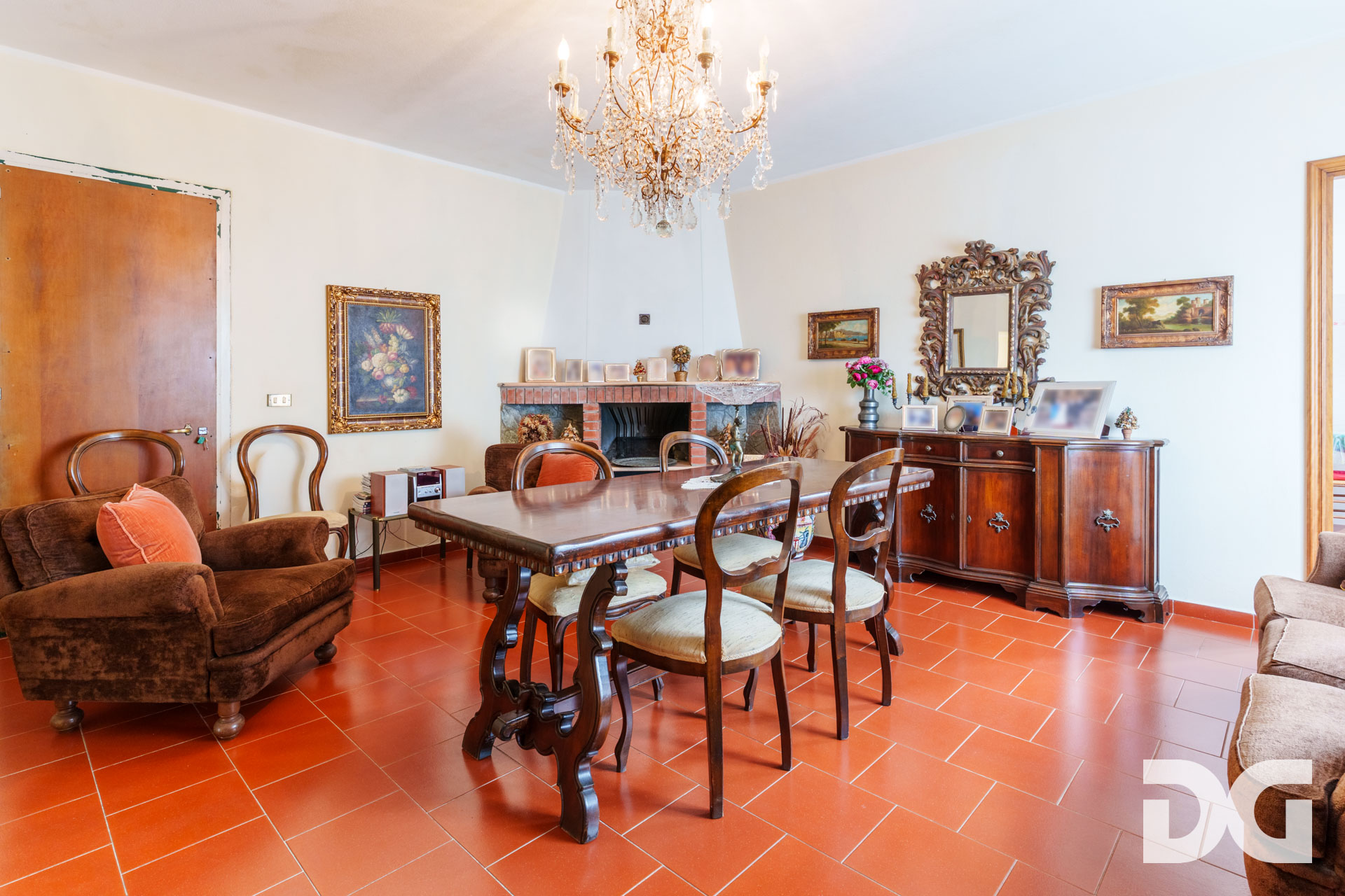 Immobiliare Del Guasta LEIVI – CASA INDIPENDENTE MQ. 205 CON TERRAZZO E BOX 