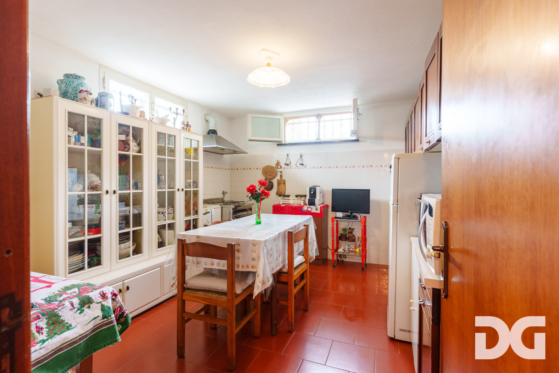 Immobiliare Del Guasta LEIVI – CASA INDIPENDENTE MQ. 205 CON TERRAZZO E BOX 