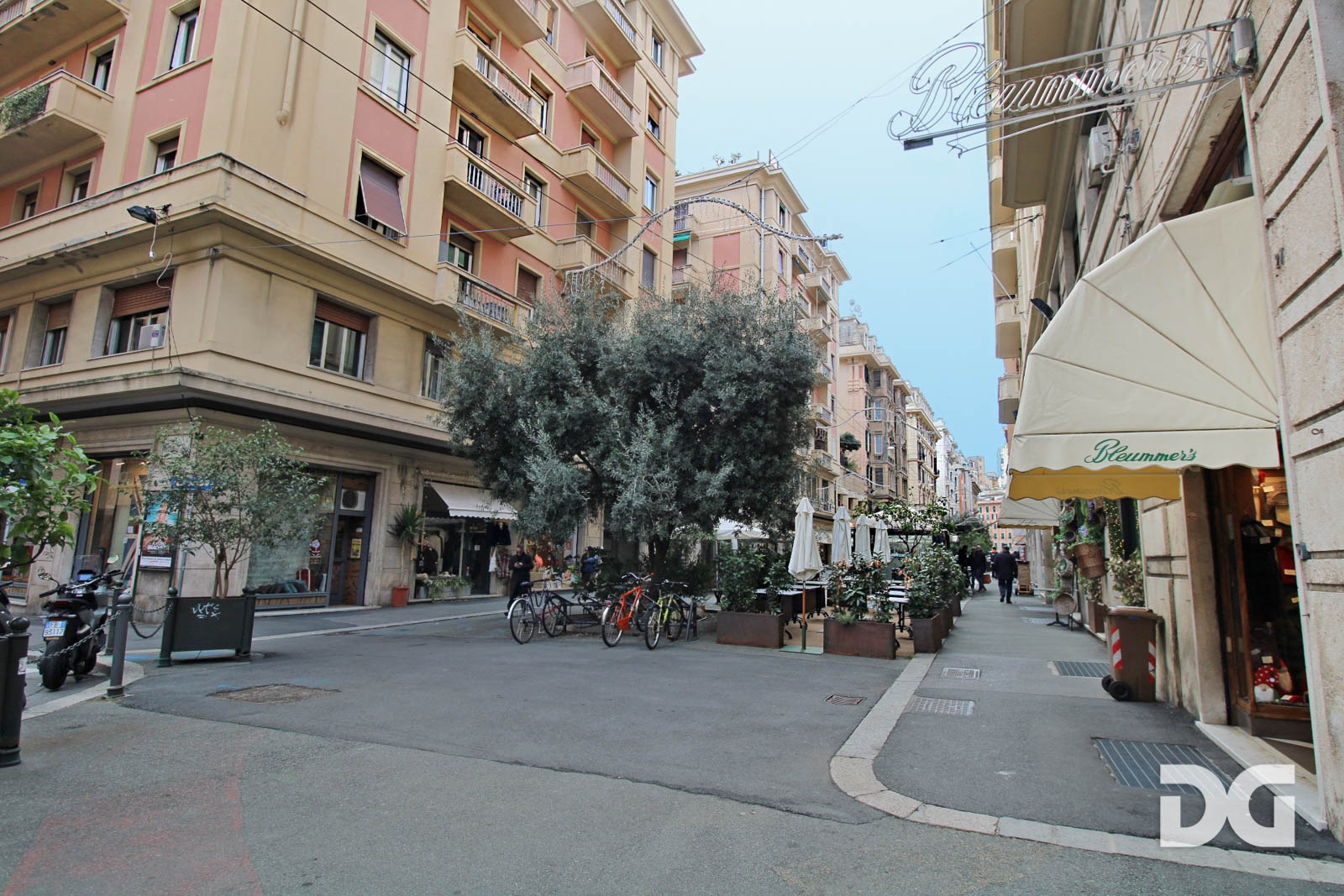 Immobiliare Del Guasta QUADRILATERO – ATTIVITA’ BAR/RISTORAZIONE 