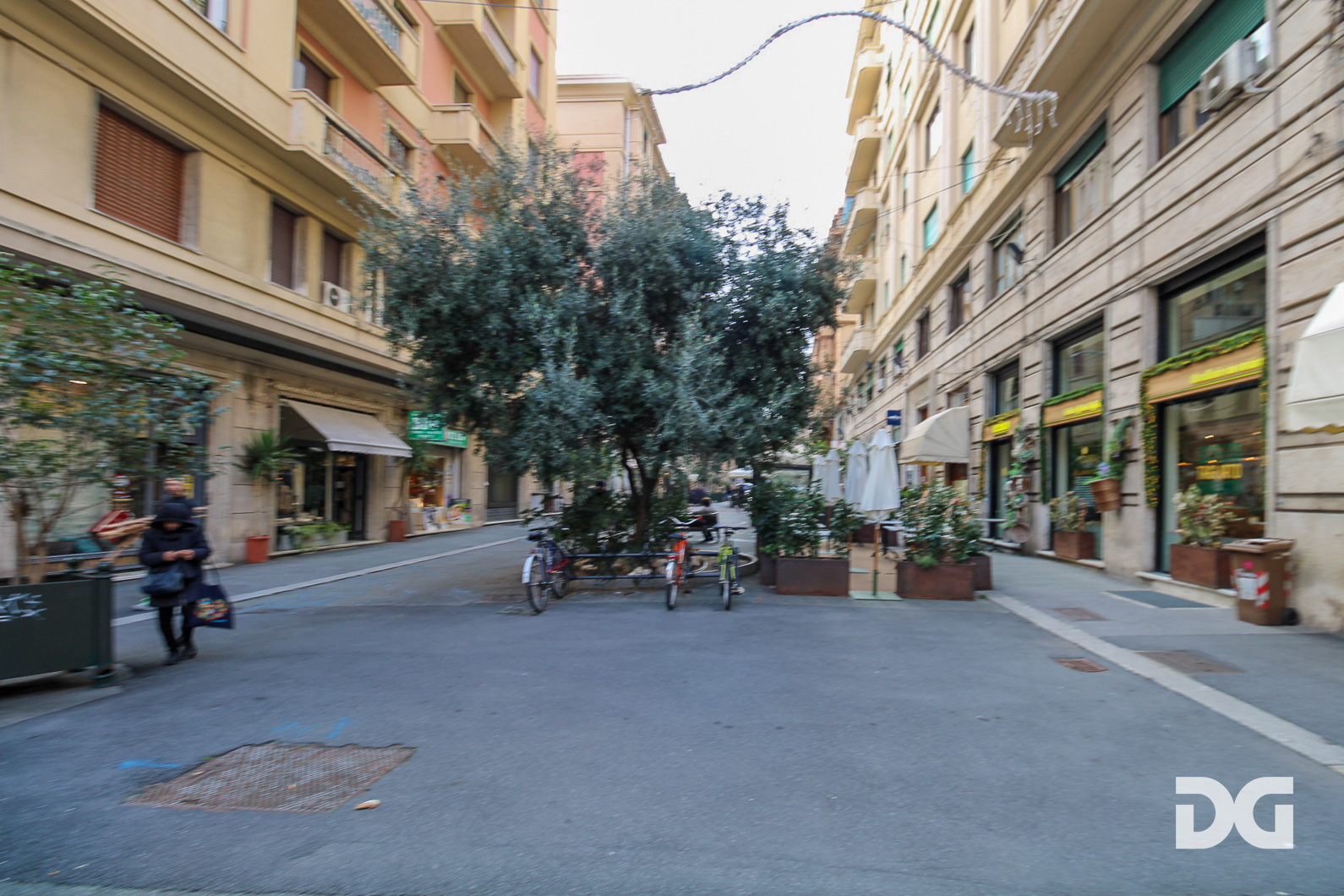 Immobiliare Del Guasta QUADRILATERO – ATTIVITA’ BAR/RISTORAZIONE 