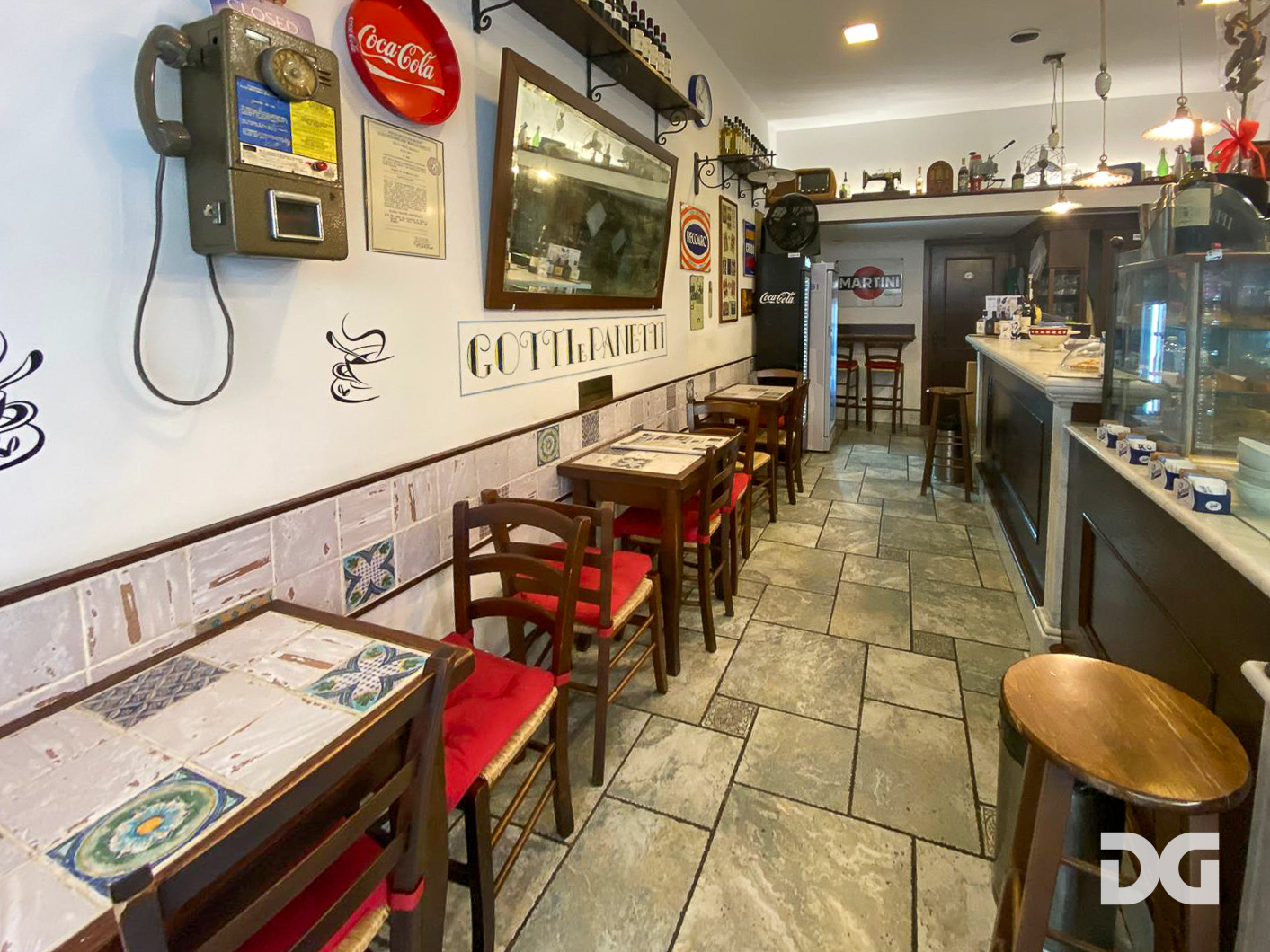 Immobiliare Del Guasta QUADRILATERO – ATTIVITA’ BAR/RISTORAZIONE 