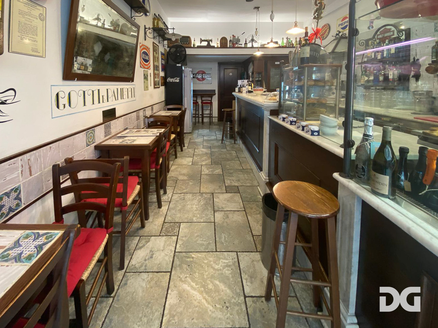 Immobiliare Del Guasta QUADRILATERO – ATTIVITA’ BAR/RISTORAZIONE 