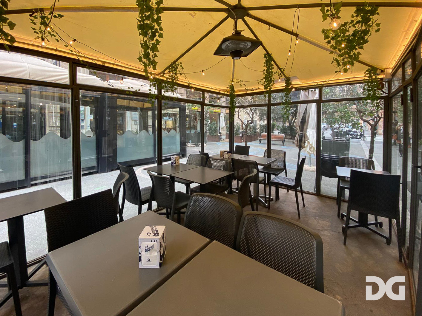 Immobiliare Del Guasta QUADRILATERO – ATTIVITA’ BAR/RISTORAZIONE 