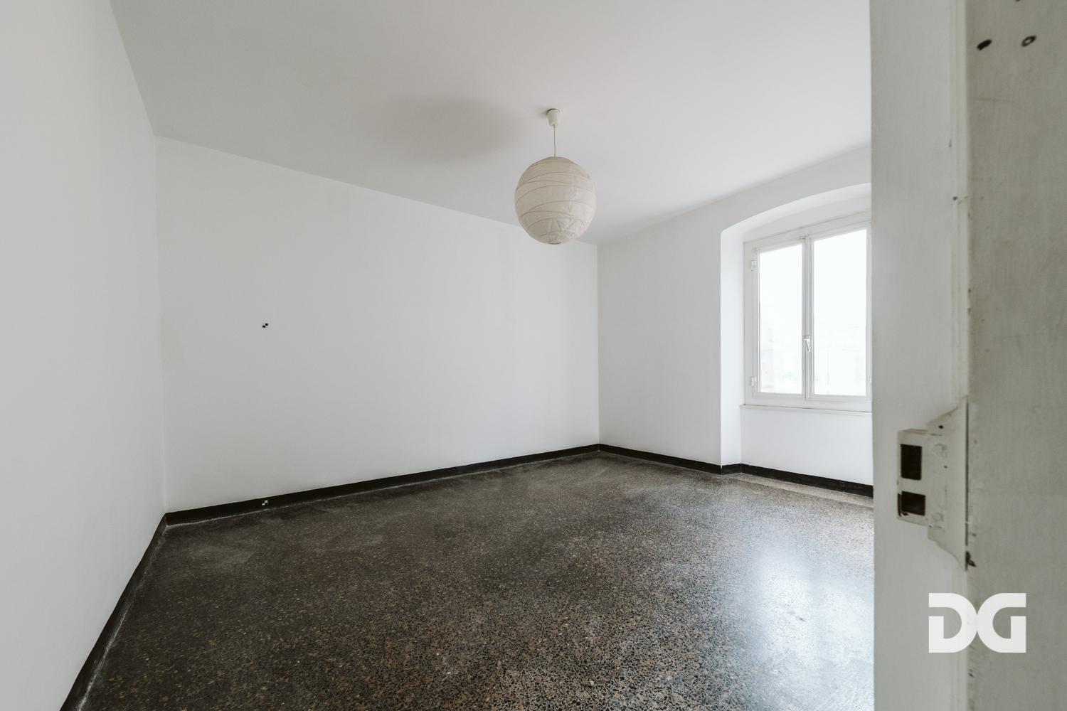 Immobiliare Del Guasta FOCE VIA CIPRO – ORDINATI E LUMINOSI MQ. 120 