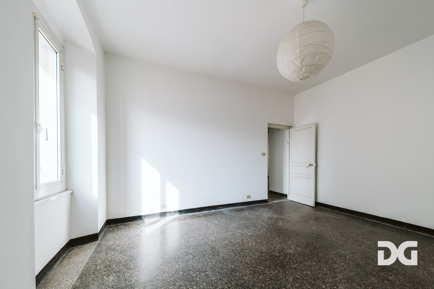 Immobiliare Del Guasta FOCE VIA CIPRO – ORDINATI E LUMINOSI MQ. 120 