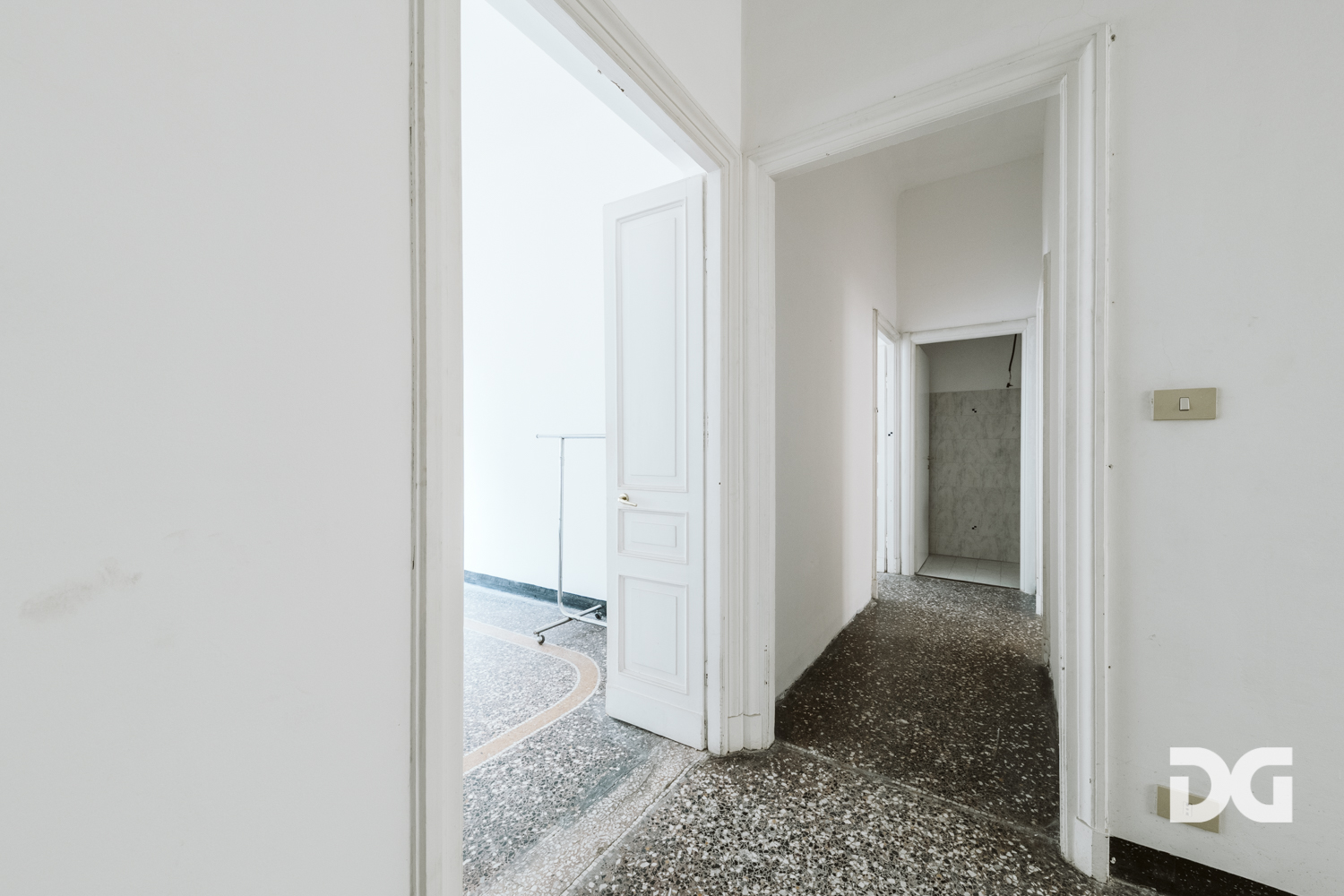 Immobiliare Del Guasta FOCE VIA CIPRO – ORDINATI E LUMINOSI MQ. 120 