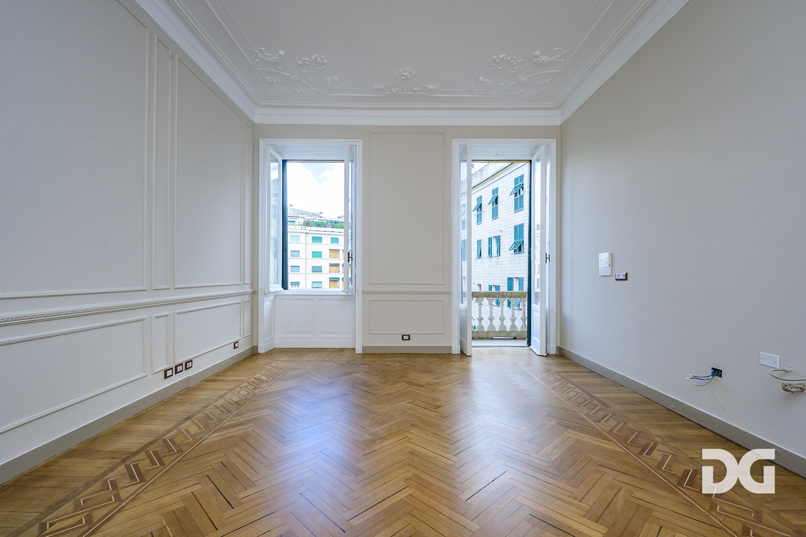 Immobiliare Del Guasta PIAZZA MANIN – RISTRUTTURATI MQ. 145 PENULTIMO PIANO 