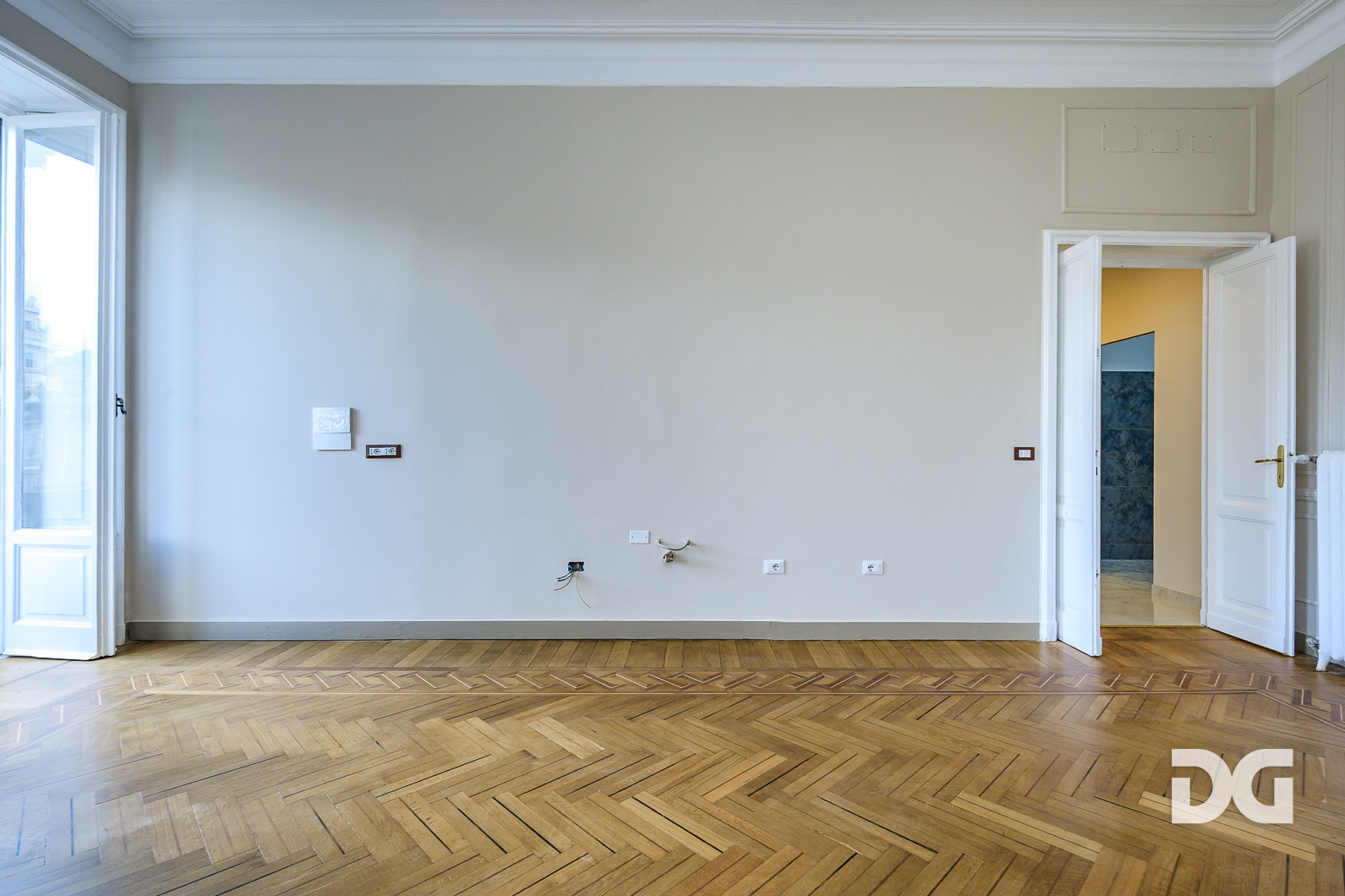 Immobiliare Del Guasta PIAZZA MANIN – RISTRUTTURATI MQ. 145 PENULTIMO PIANO 