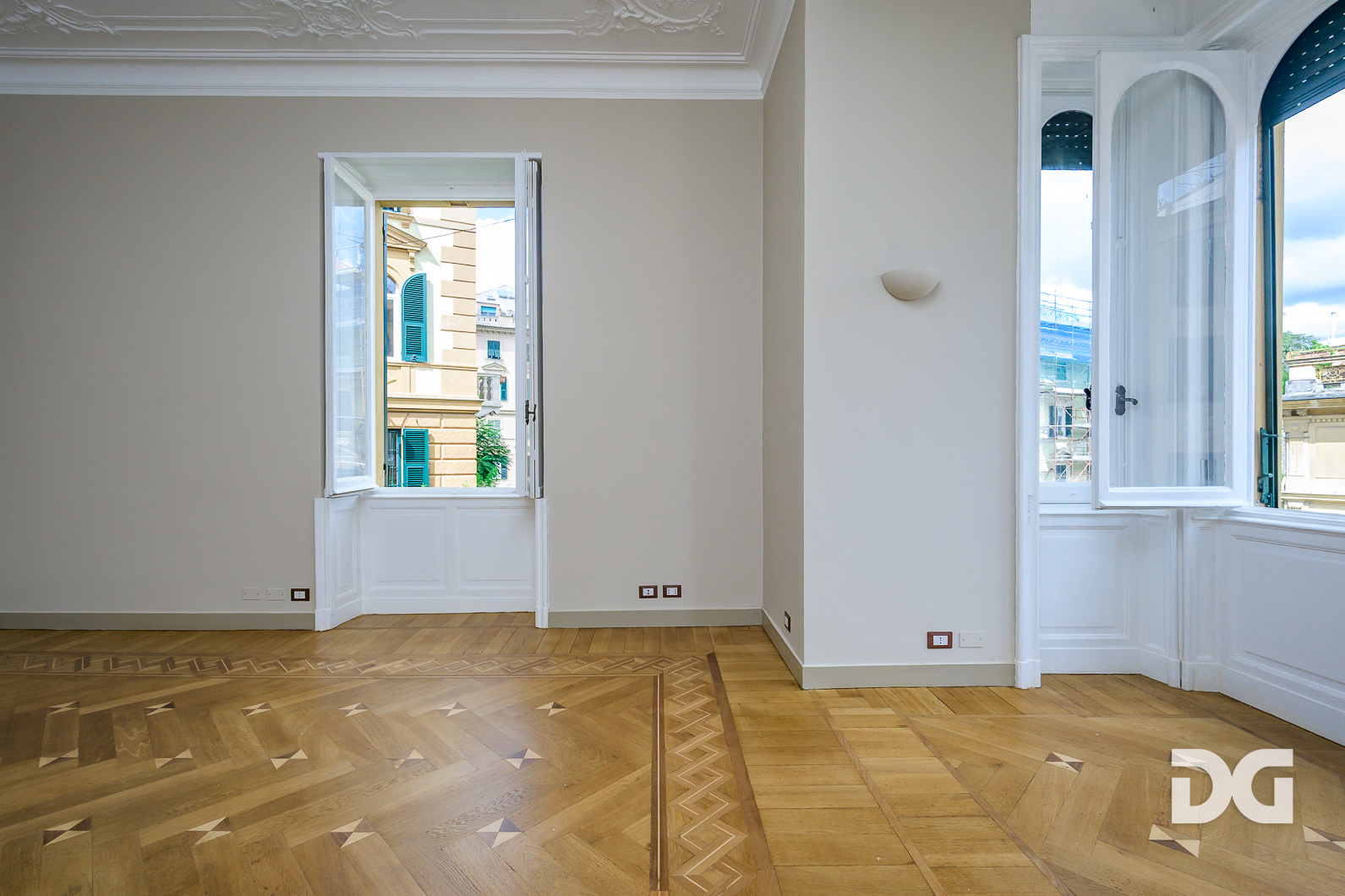 Immobiliare Del Guasta PIAZZA MANIN – RISTRUTTURATI MQ. 145 PENULTIMO PIANO 