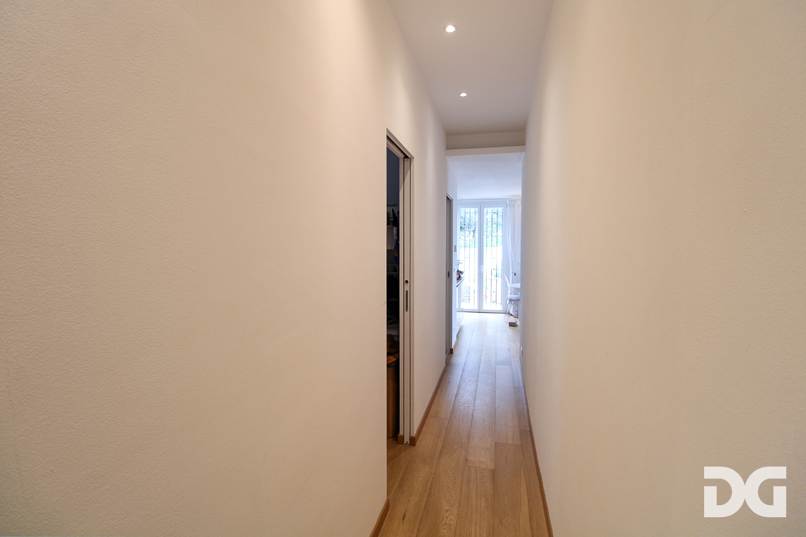 Immobiliare Del Guasta CASTELLETTO – SC. DOMENICO CHIODO PANORAMICISSIMI MQ. 72 CON TERRAZZO