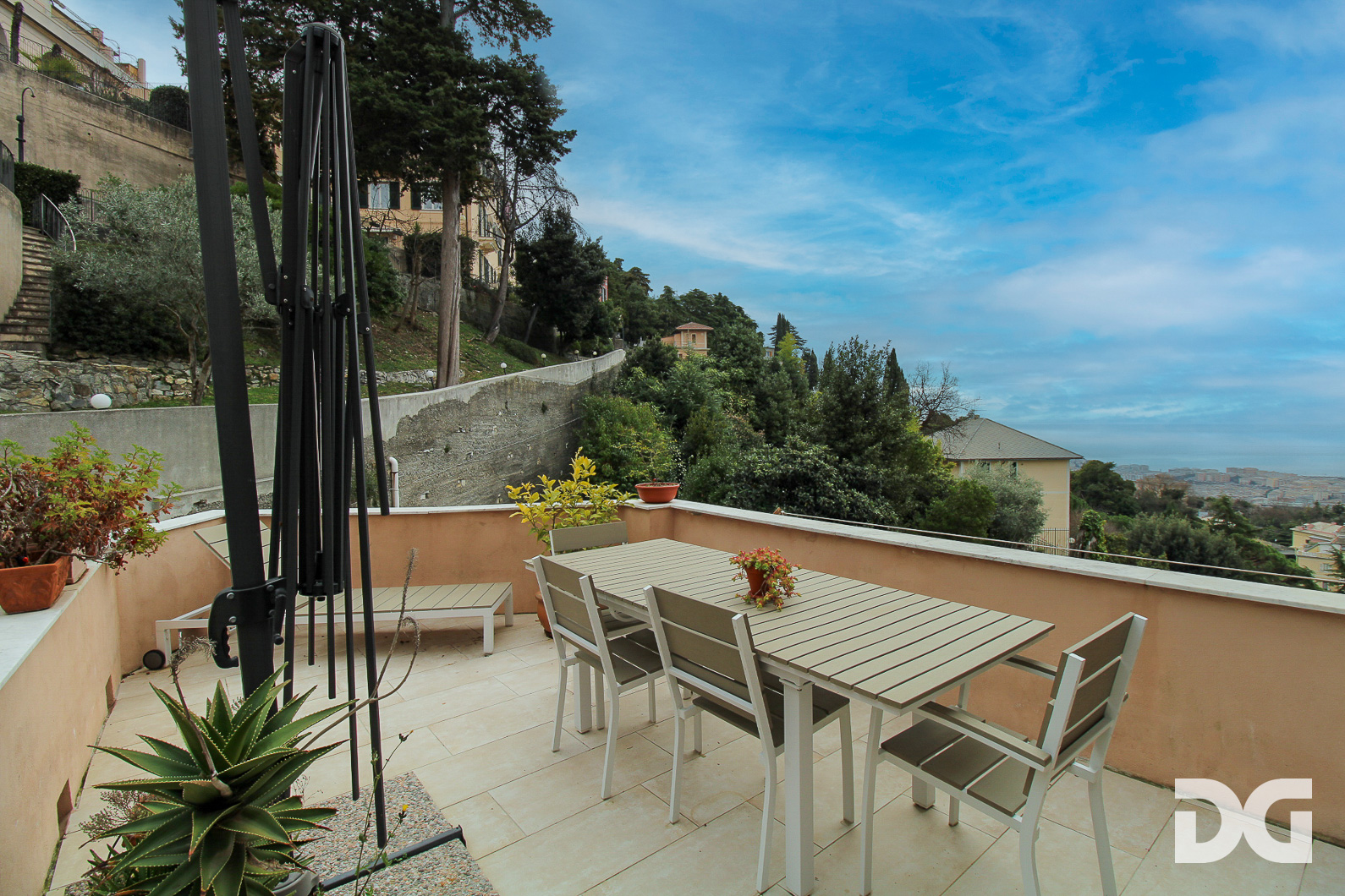 Immobiliare Del Guasta CASTELLETTO – SC. DOMENICO CHIODO PANORAMICISSIMI MQ. 72 CON TERRAZZO