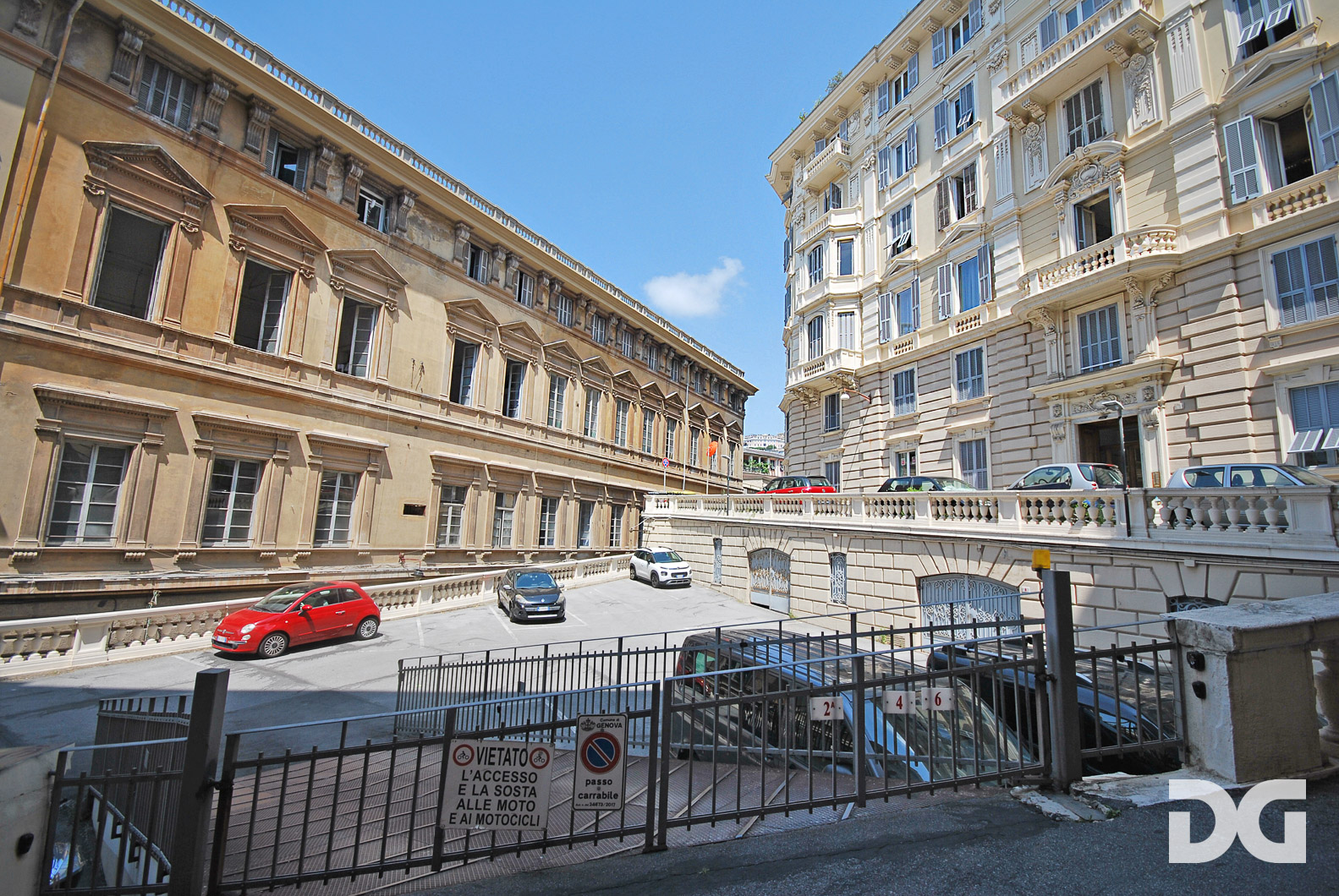 Immobiliare Del Guasta CENTRO – VIA RAGGIO PERFETTI E PANORAMICI MQ. 292 BALCONE POSTO AUTO