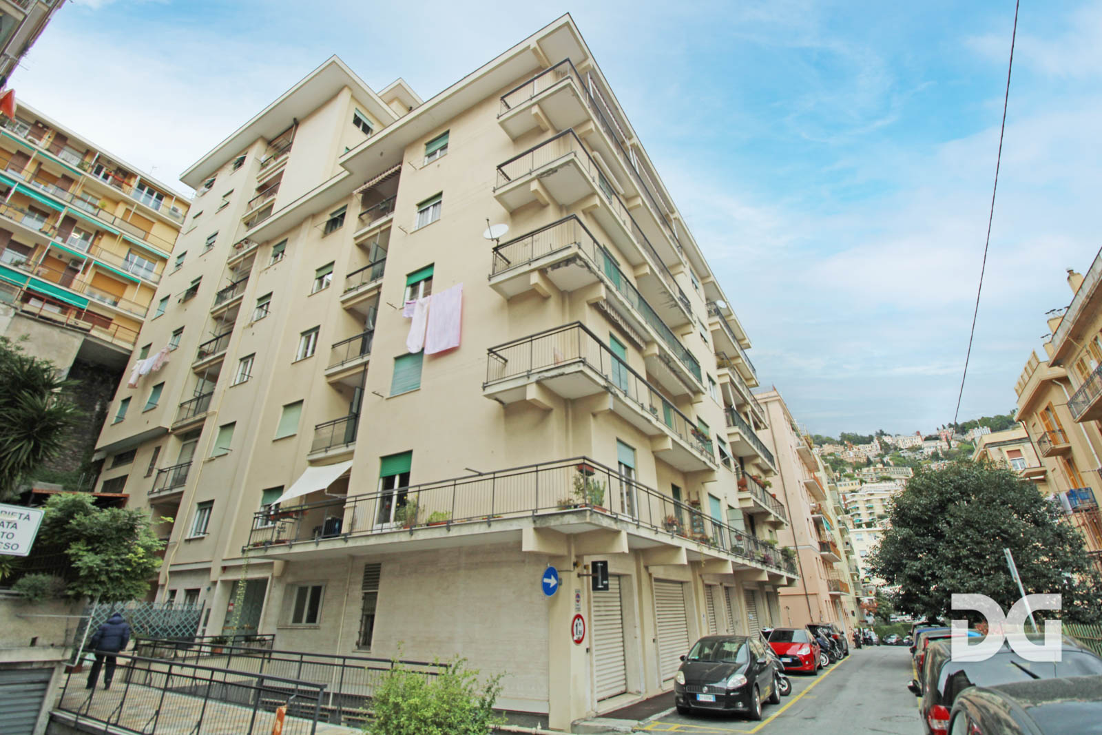 Immobiliare Del Guasta CASTELLETTO – VIA SCORZA MQ. 98 PANORAMICI CON TERRAZZO 