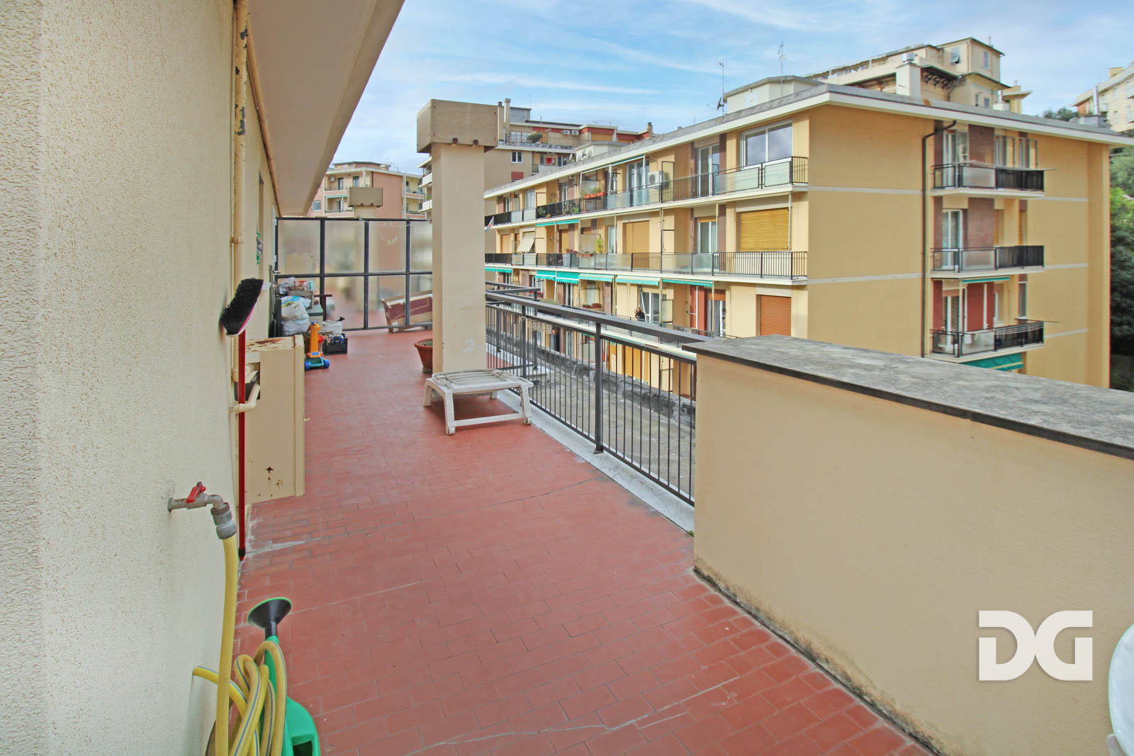 Immobiliare Del Guasta CASTELLETTO – VIA SCORZA MQ. 98 PANORAMICI CON TERRAZZO 