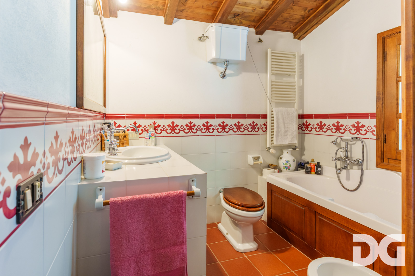 Immobiliare Del Guasta PEGLI – VILLETTA INDIPENDENTE BILIVELLO MQ.139 CON AMPIO TERRENO