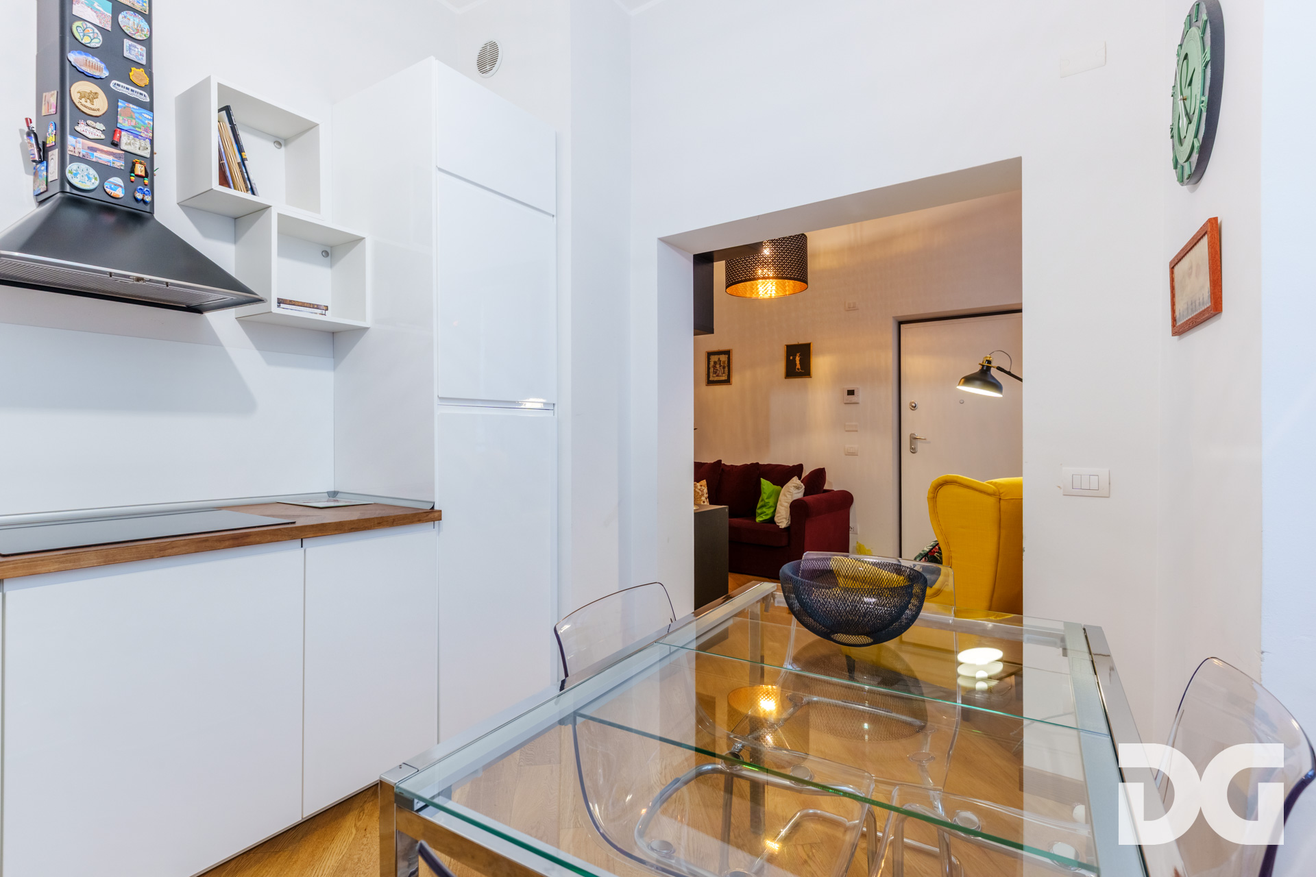 Immobiliare Del Guasta CENTRO STORICO – AD. PIAZZA BANCHI RISTRUTTURATI MQ. 51
