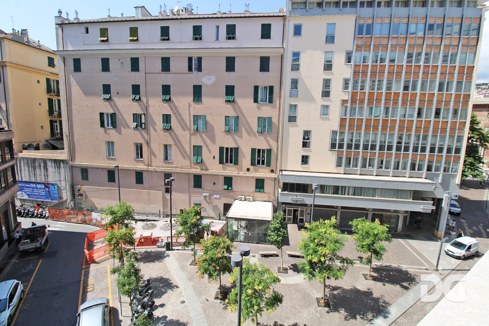 Immobiliare Del Guasta PIAZZA PICCAPIETRA – UFFICIO MQ. 118 