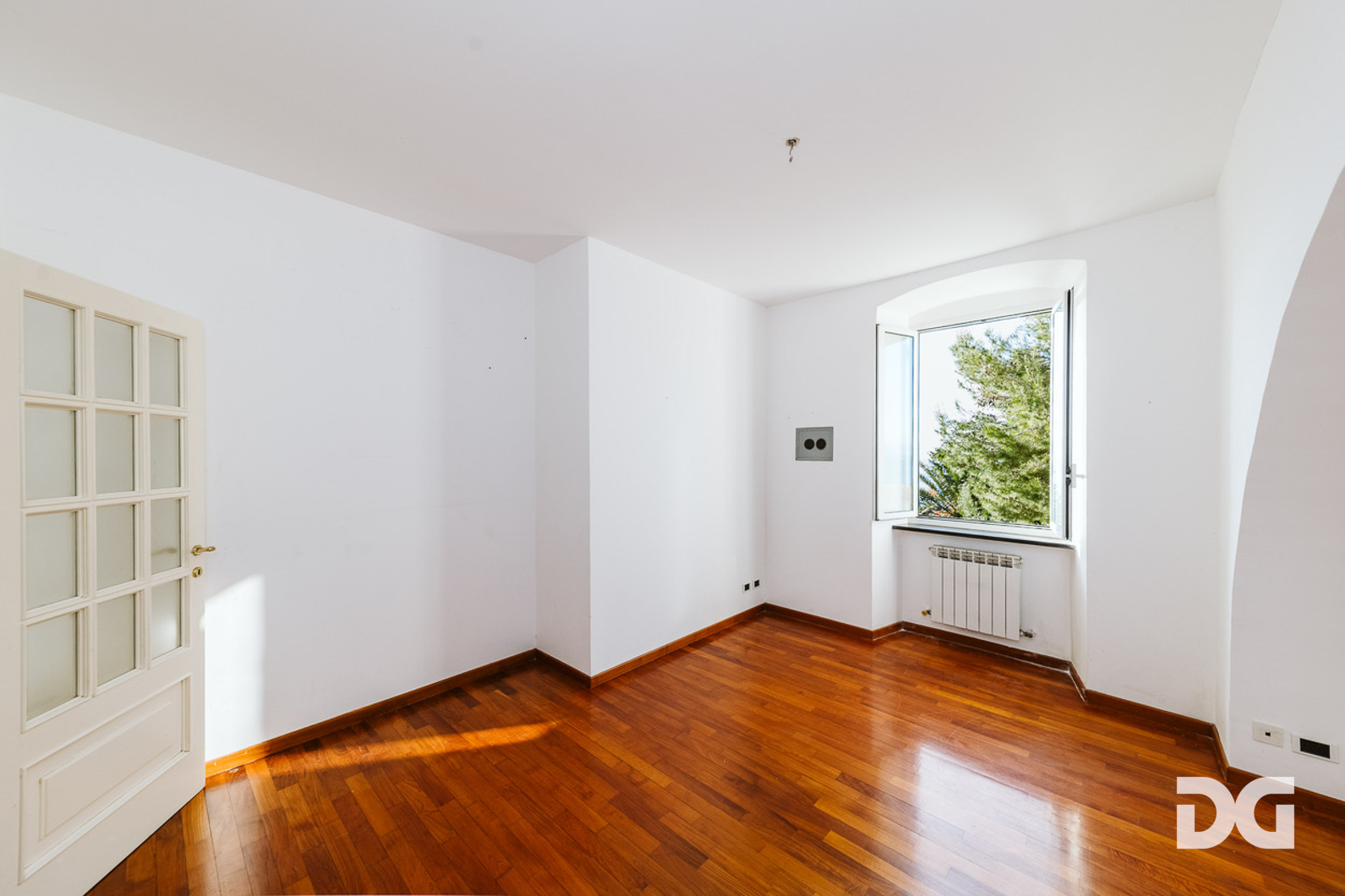 Immobiliare Del Guasta SANT’ILARIO – PANORAMICI MQ. 78 IN CONTESTO PRIVATO 