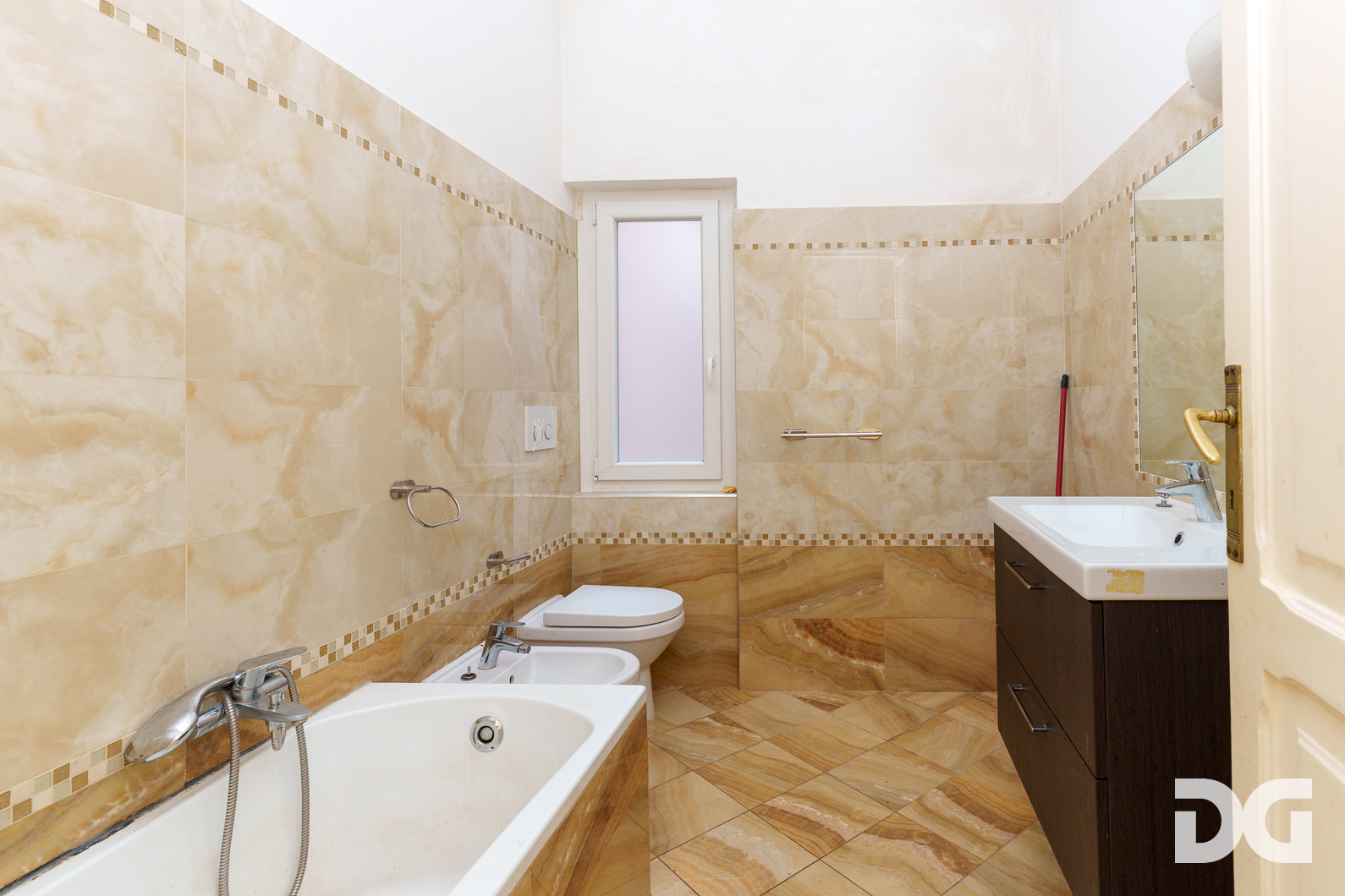 Immobiliare Del Guasta CASTELLETTO – C.SO FIRENZE LUMINOSI MQ. 134 